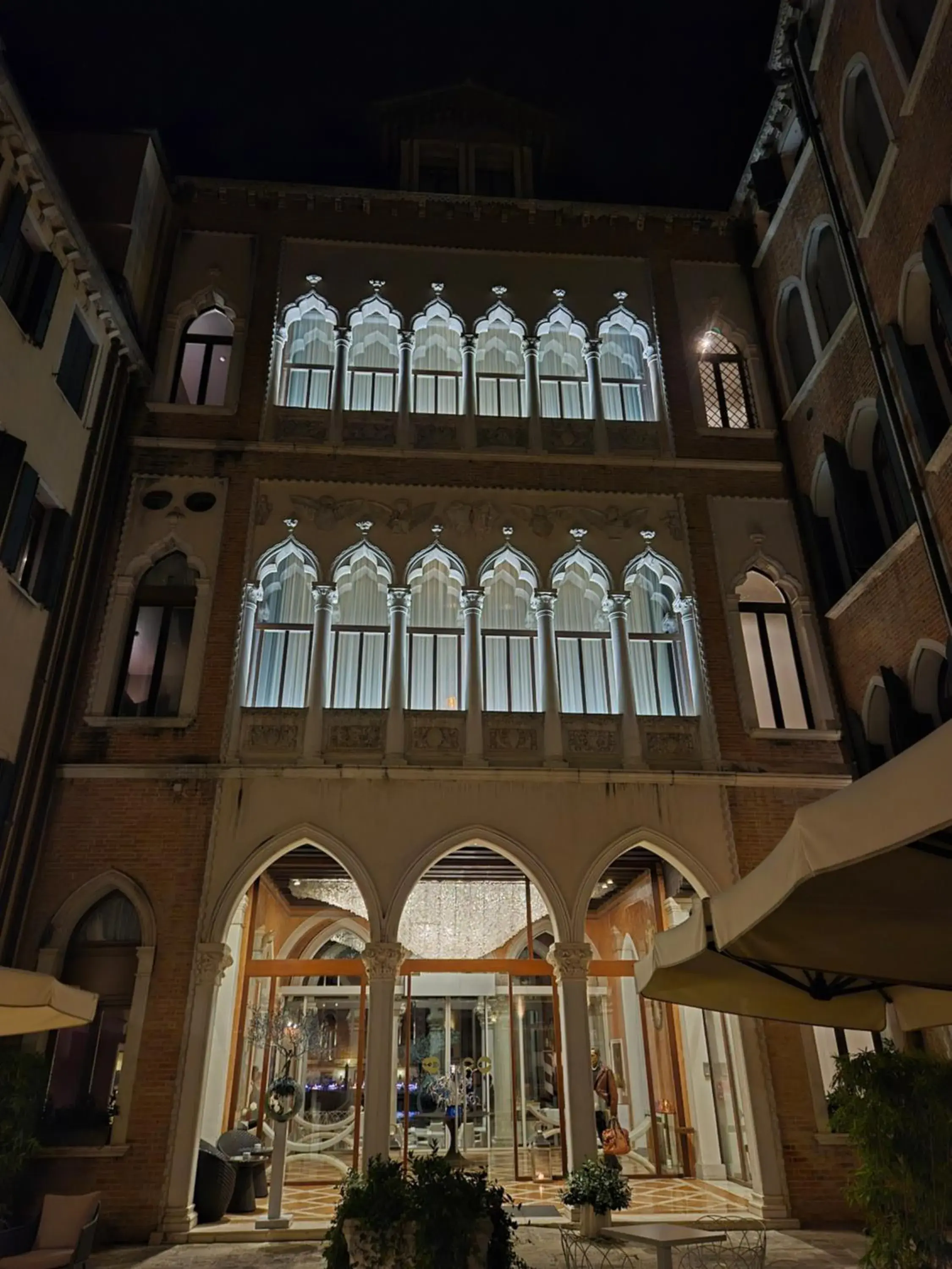 Facade/entrance in Sina Centurion Palace Facade/entrance in Sina Centurion Palace