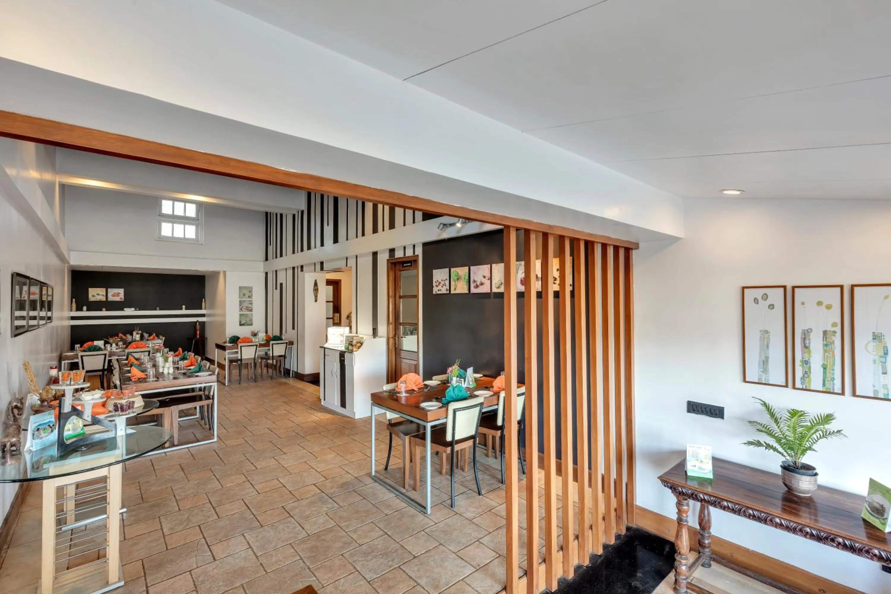 Restaurant/places to eat in Club Mahindra Danish Villa, Ooty