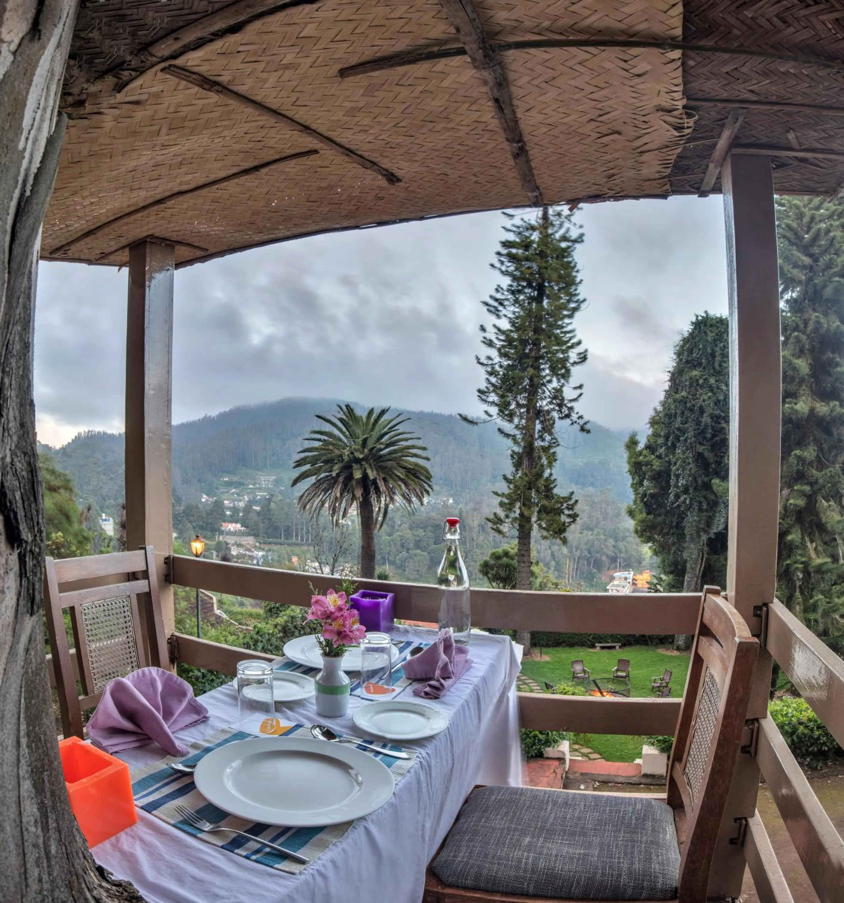 Restaurant/places to eat in Club Mahindra Danish Villa, Ooty