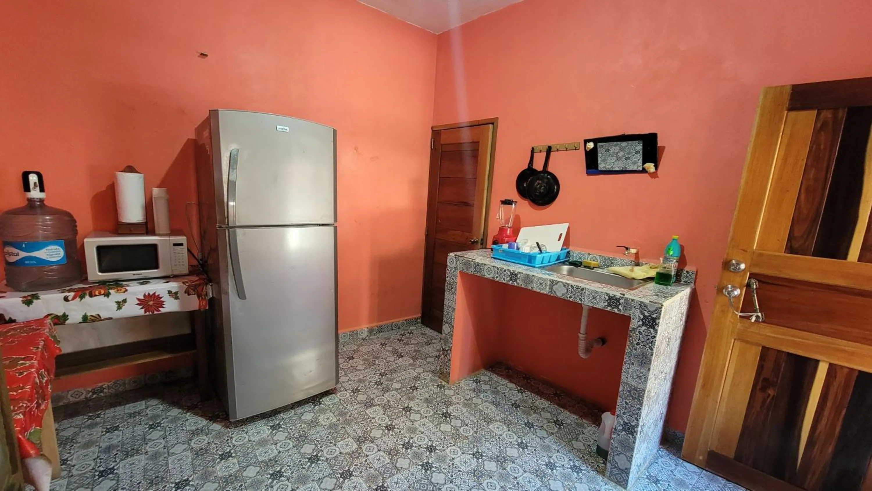 Communal kitchen in Casa Coral