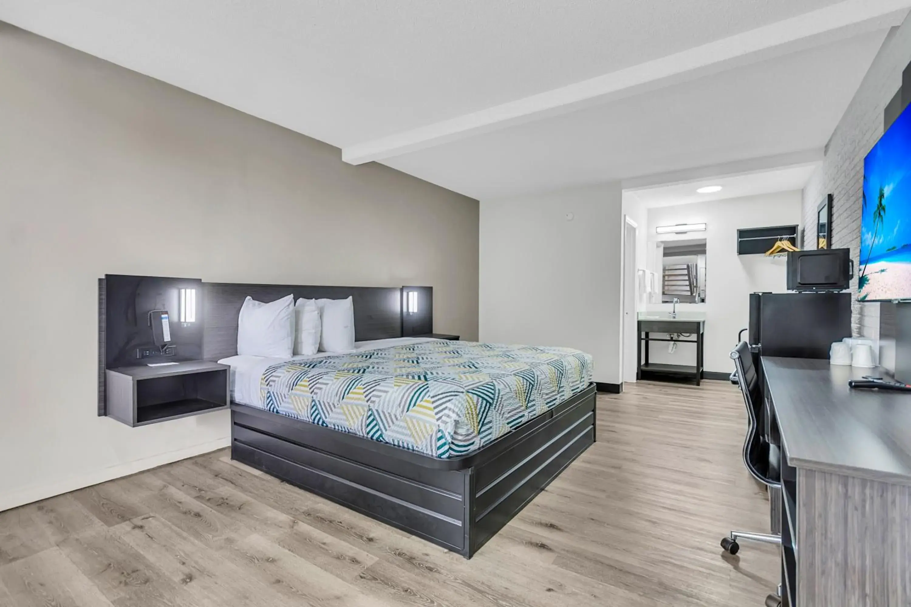 Bedroom, Bed in Motel 6 Summerville, SC Charleston Bedroom, Bed in Motel 6 Summerville, SC Charleston