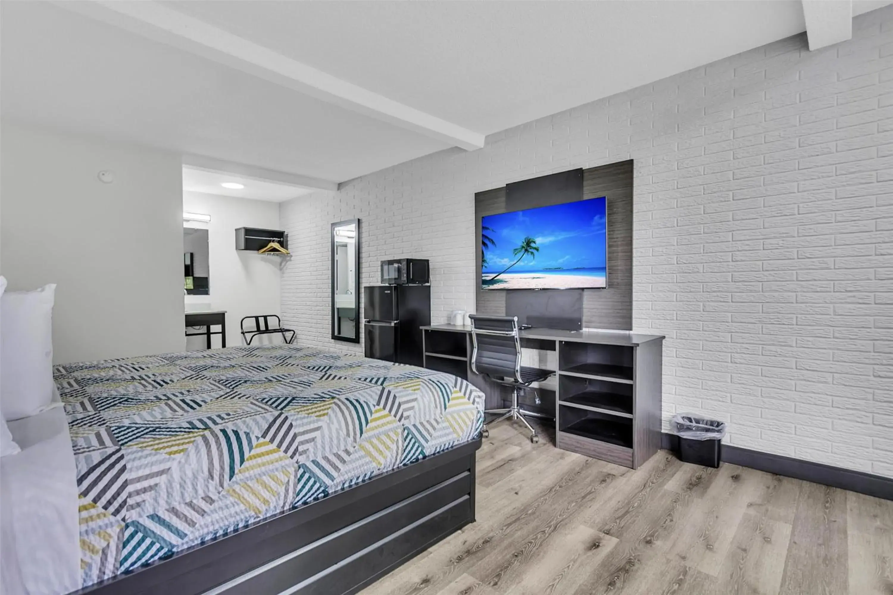 Bedroom, Bed in Motel 6 Summerville, SC Charleston Bedroom, Bed in Motel 6 Summerville, SC Charleston