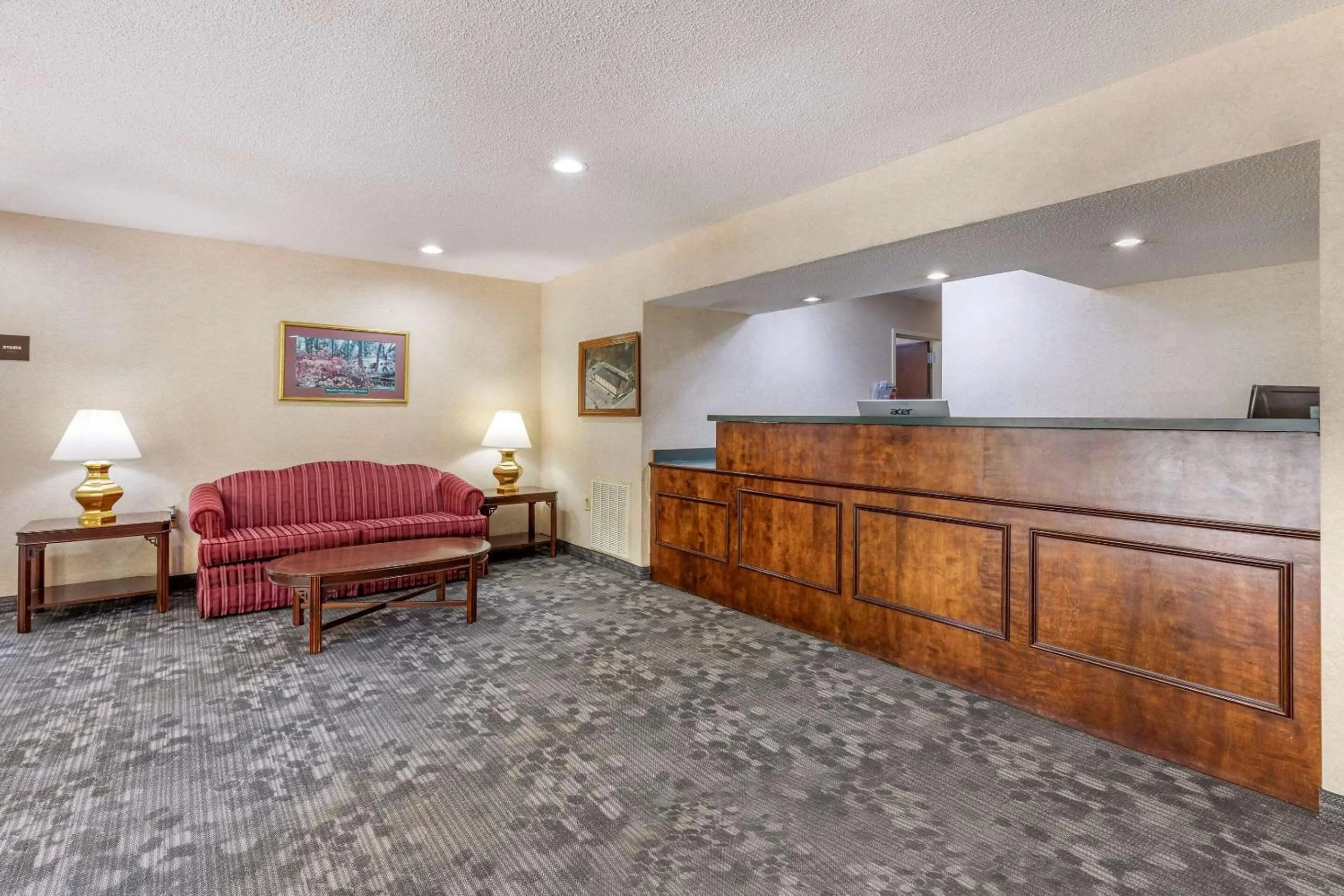 Lobby or reception in Econo Lodge Saint Stephen
