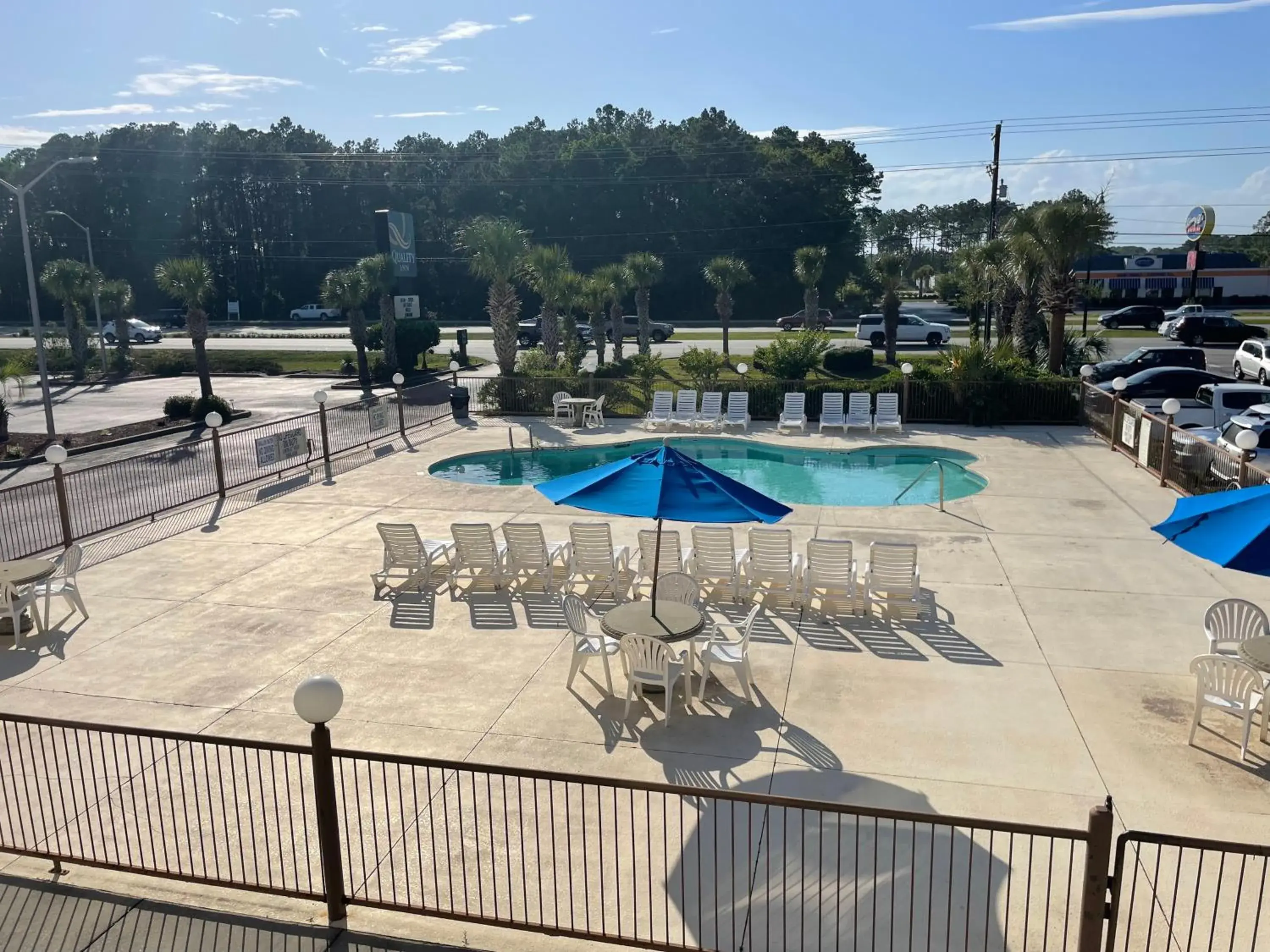 Swimming pool in Quality Inn Surfside Myrtle Beach Swimming pool in Quality Inn Surfside Myrtle Beach