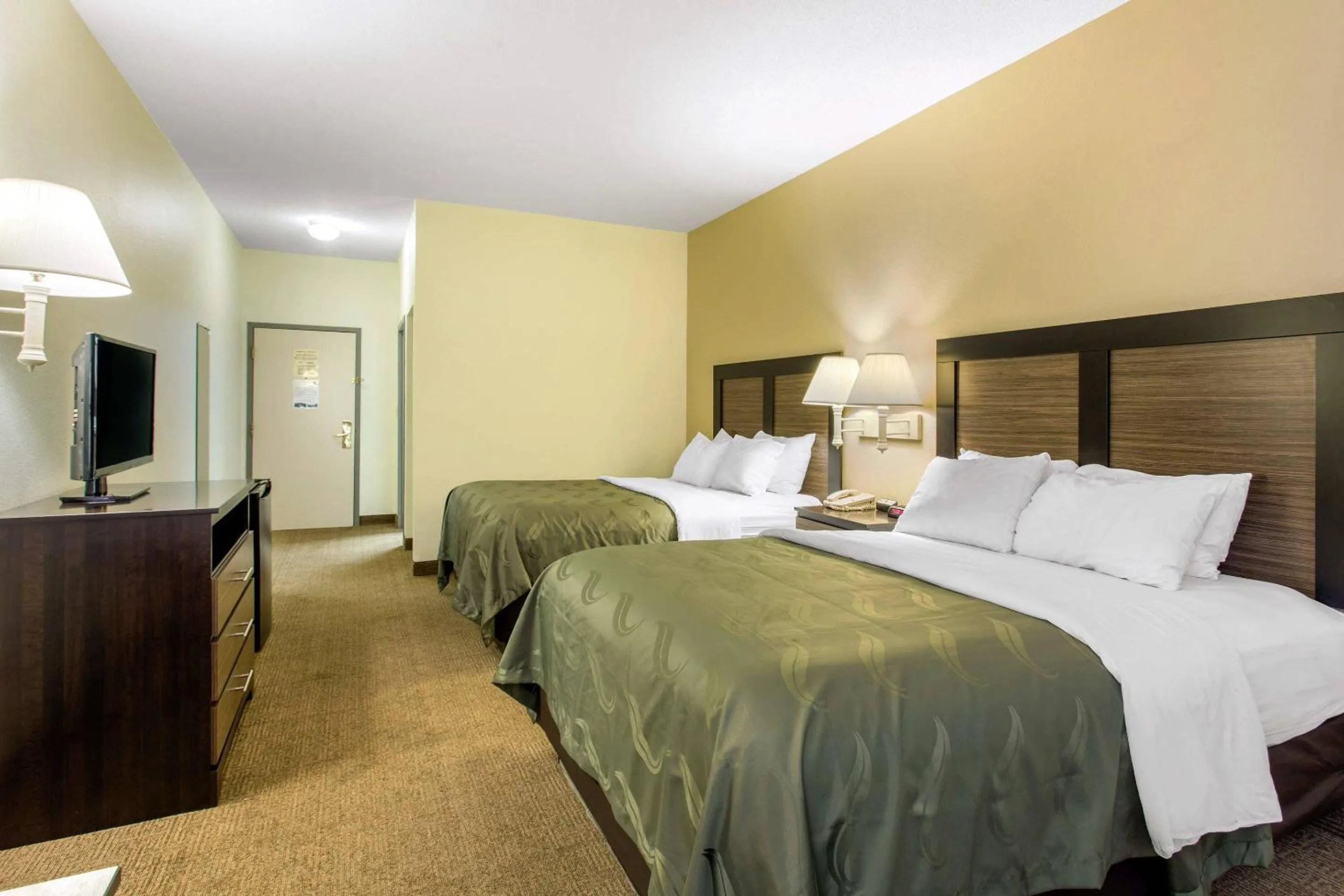 Bedroom, Bed in Quality Inn Surfside Myrtle Beach