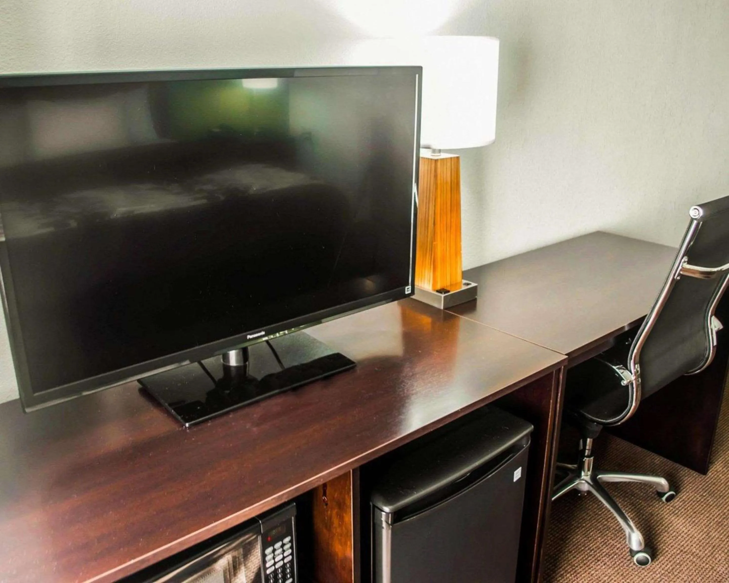 TV and multimedia in Quality Inn Conway Northwest