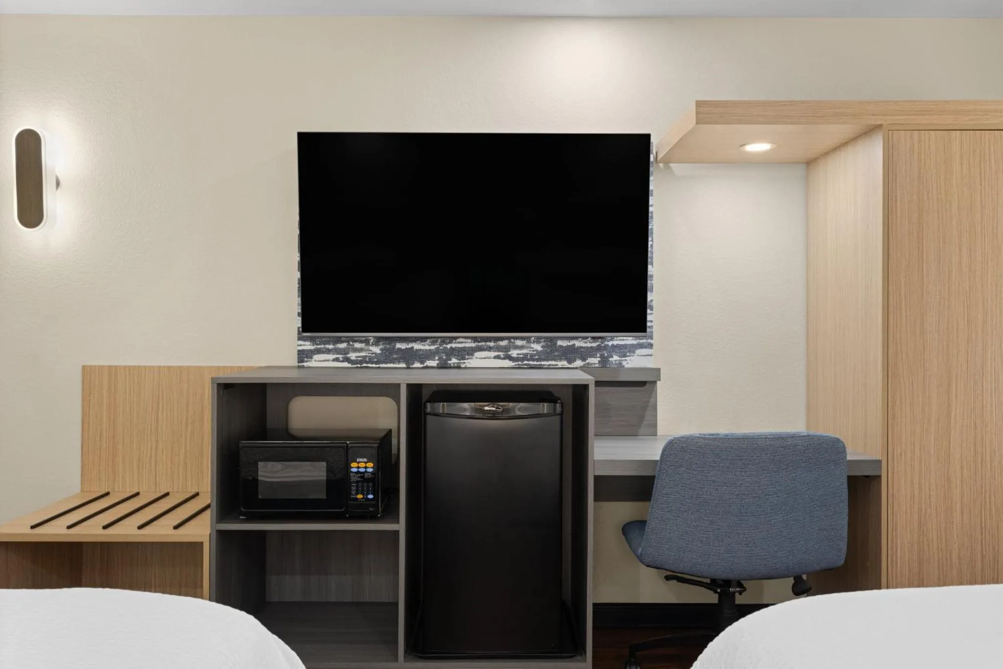 Photo of the whole room in Garner Hotel Aiken South by IHG