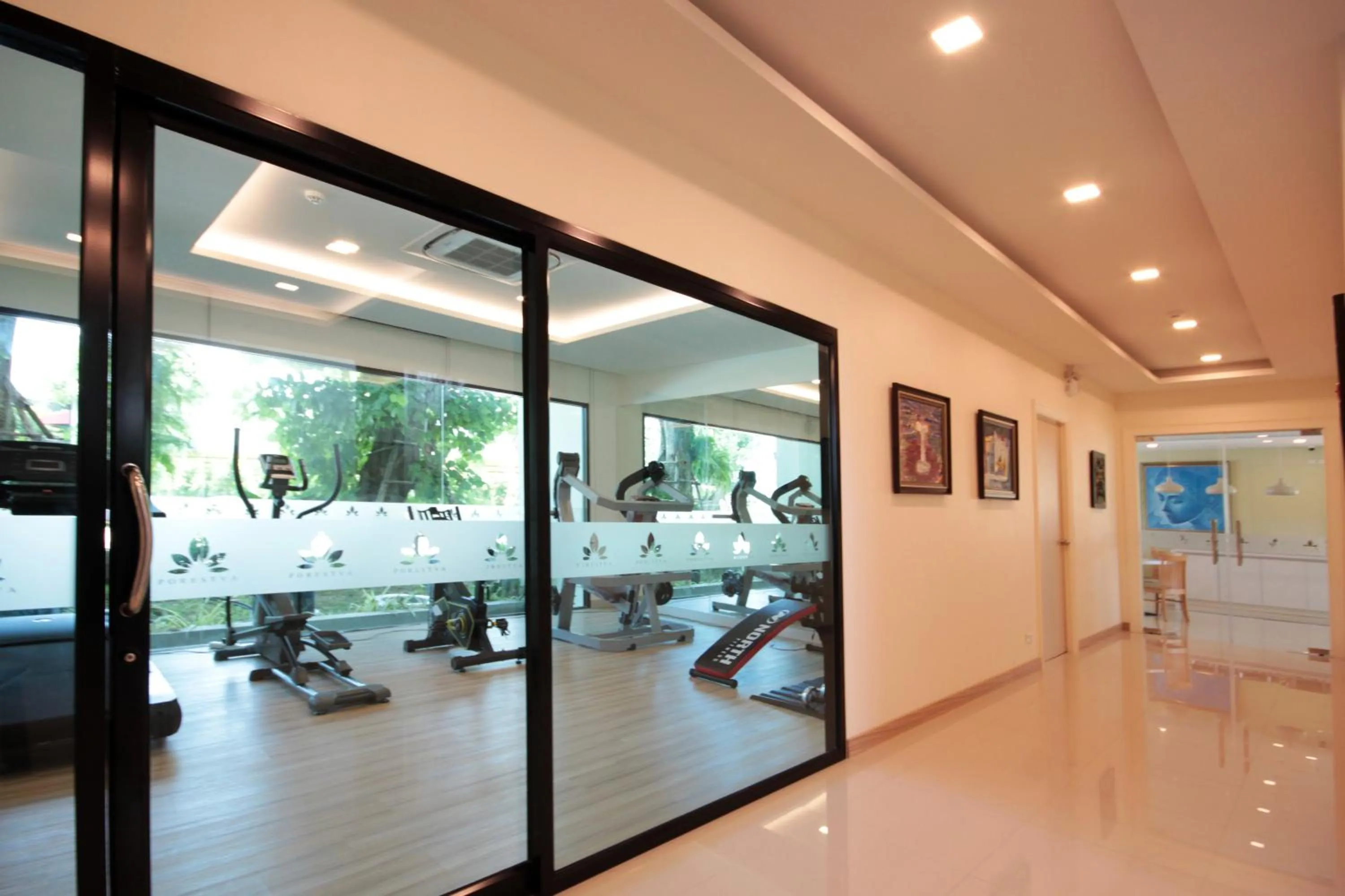 Porestva Hotel Sriracha