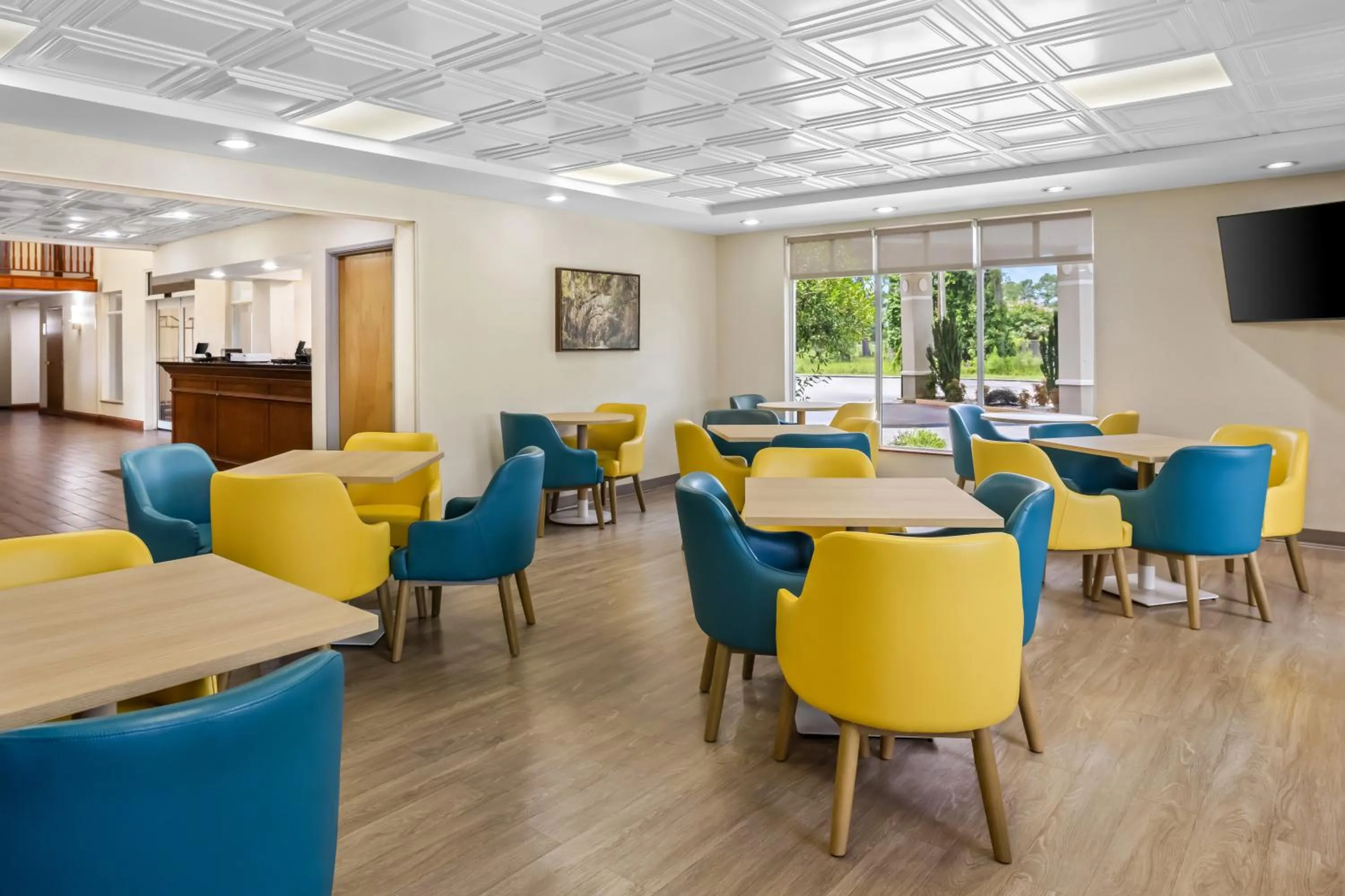 Breakfast in Comfort Inn & Suites Walterboro I-95