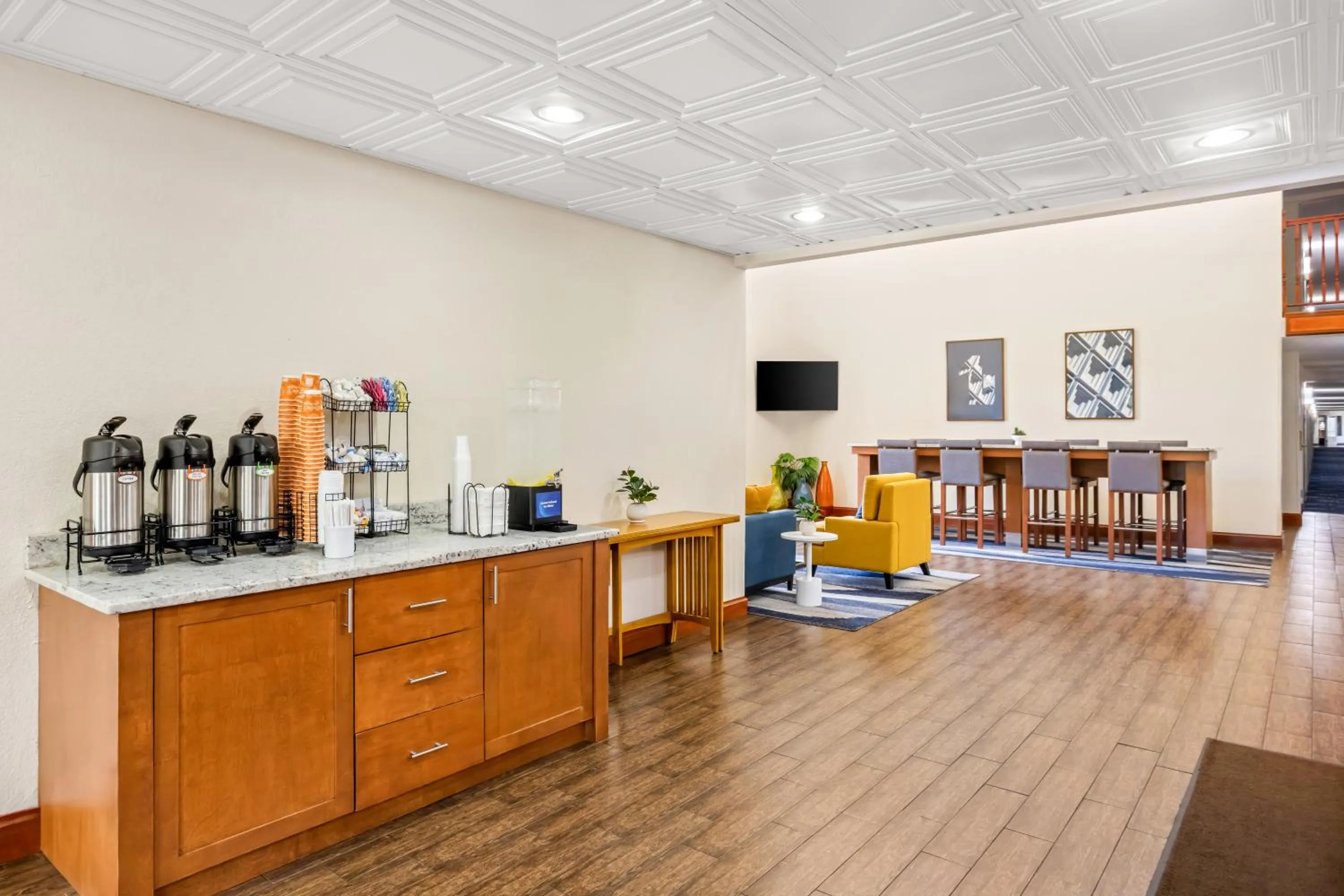 Breakfast in Comfort Inn & Suites Walterboro I-95