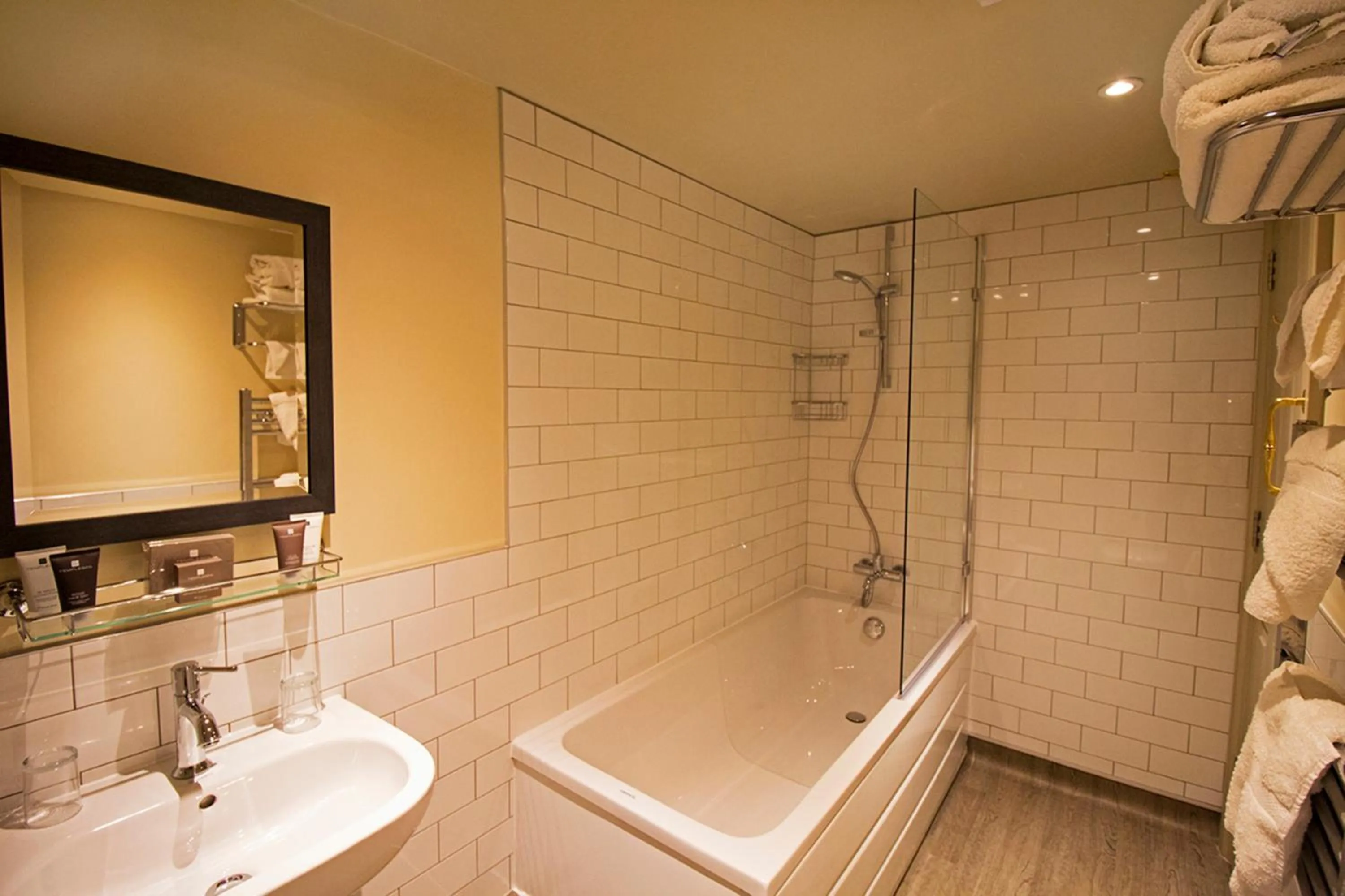 Bathroom in The Groes Inn