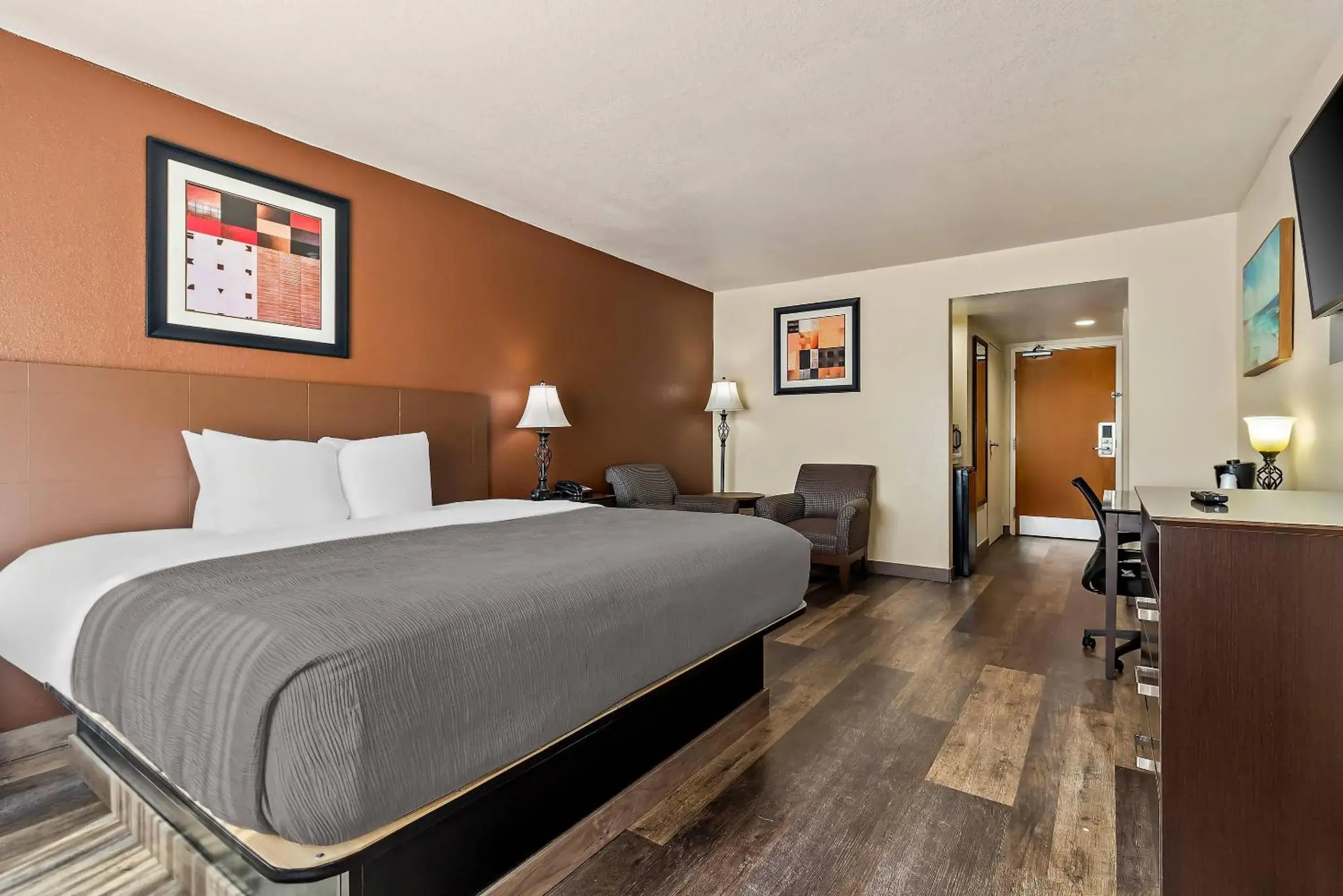 Bedroom, Bed in Quality Inn & Suites North Myrtle Beach Bedroom, Bed in Quality Inn & Suites North Myrtle Beach