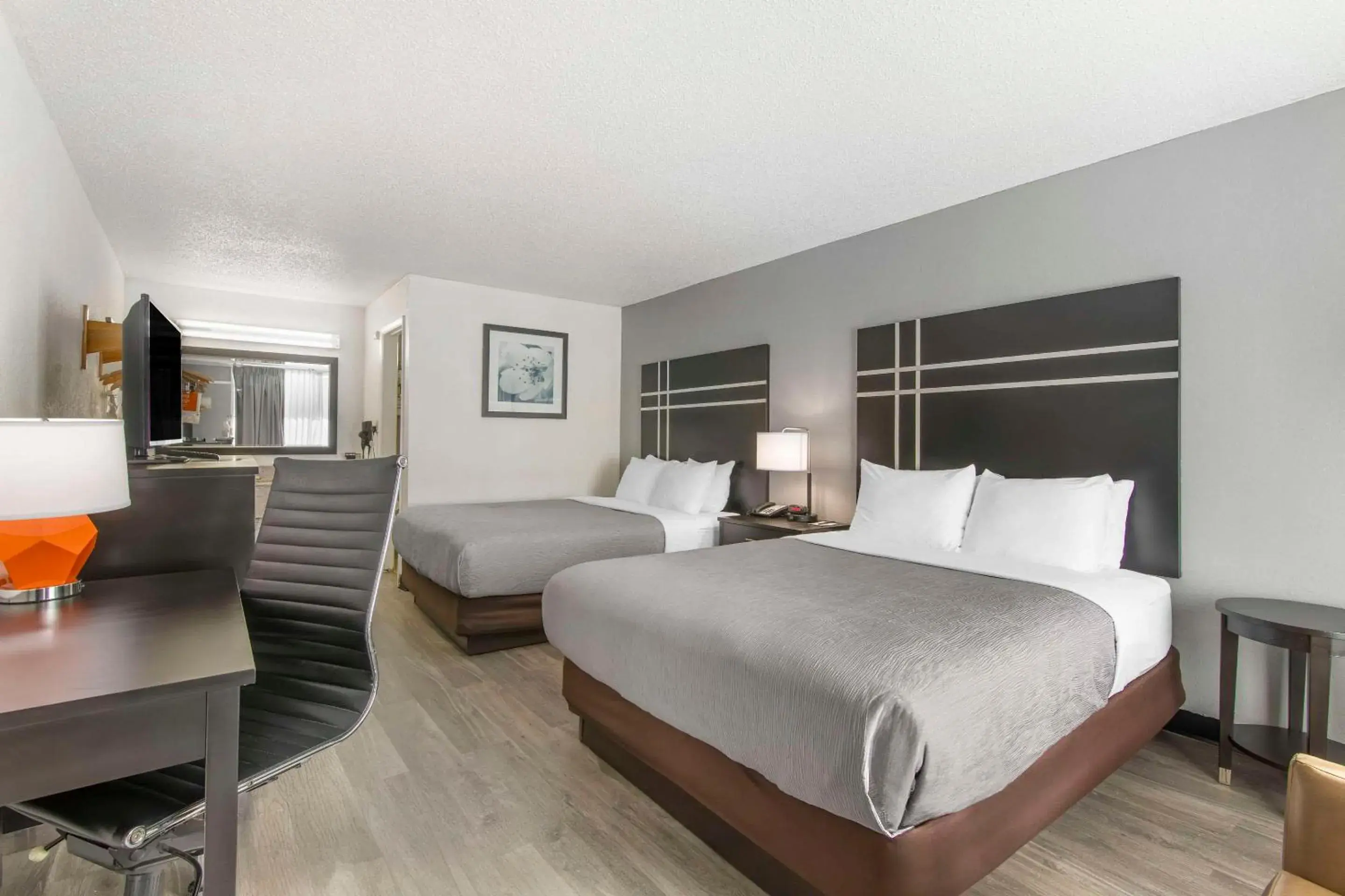 Queen Room with Two Queen Beds - Non-Smoking in Quality Inn & Suites Hardeeville - Savannah North Queen Room with Two Queen Beds - Non-Smoking in Quality Inn & Suites Hardeeville - Savannah North