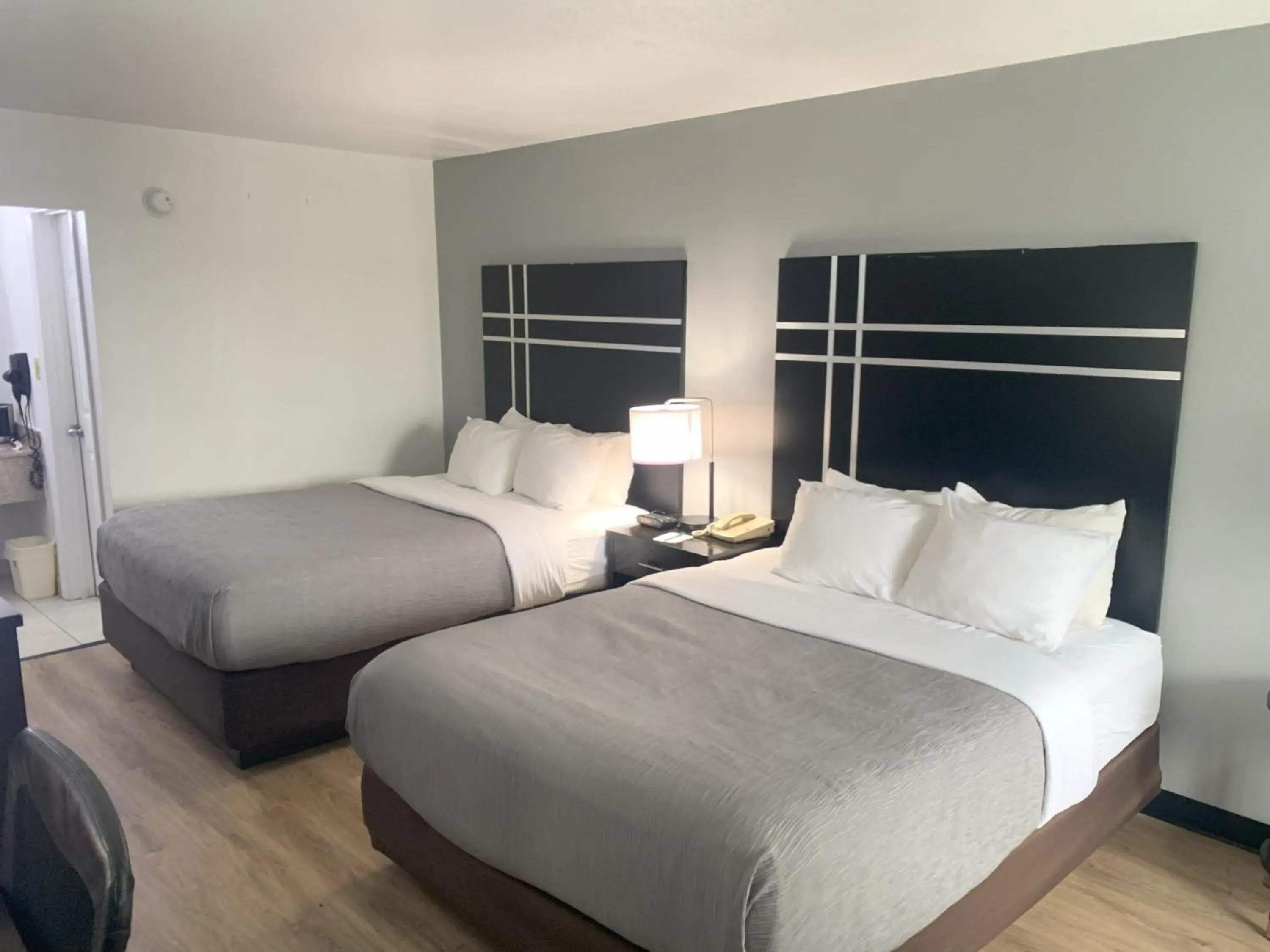 Queen Room - Non-Smoking in Quality Inn & Suites Hardeeville - Savannah North Queen Room - Non-Smoking in Quality Inn & Suites Hardeeville - Savannah North