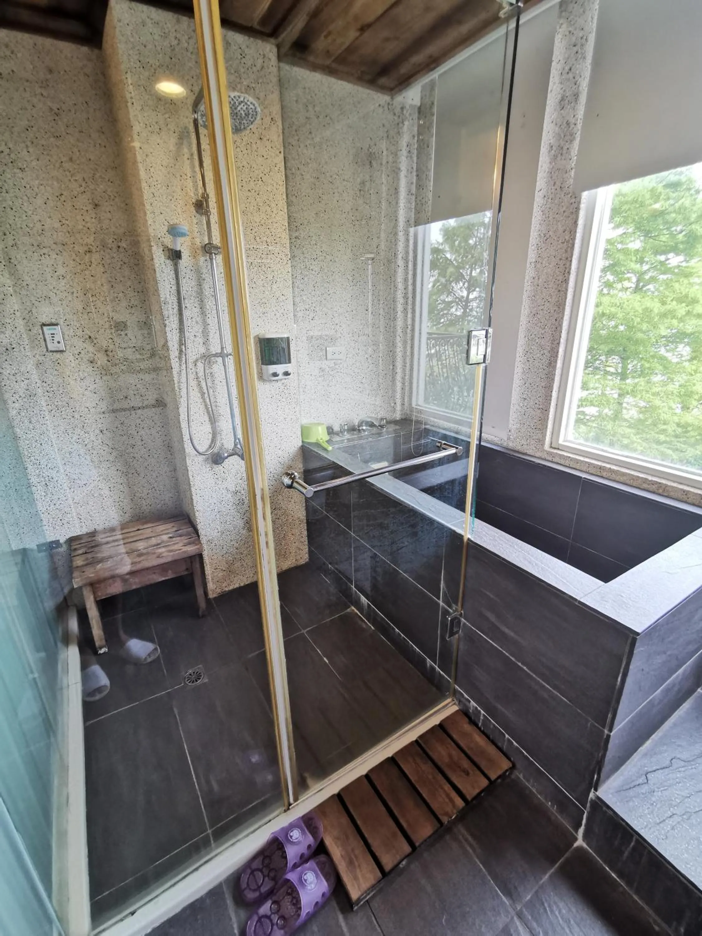 Shower in Sheep Village Country Homestay