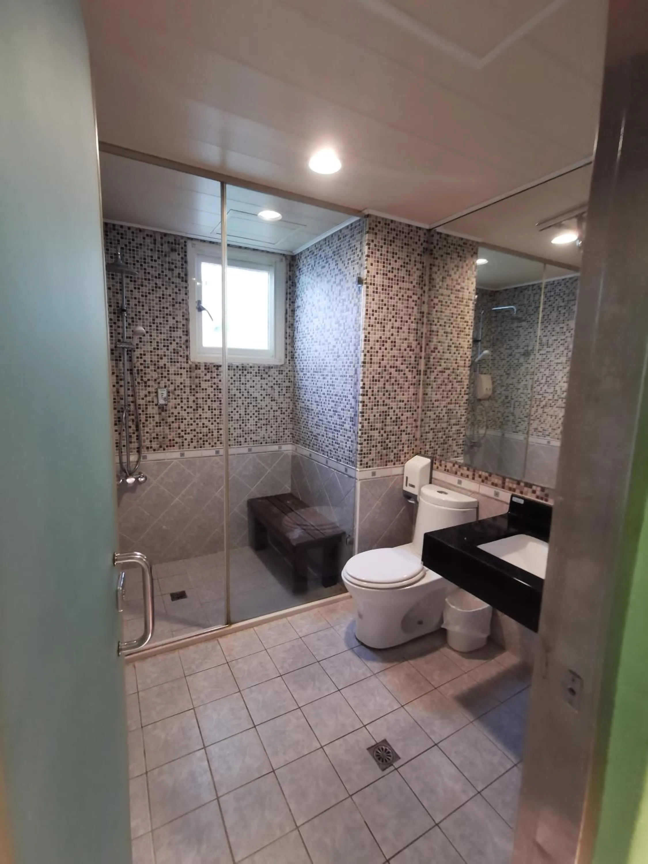 Shower in Sheep Village Country Homestay