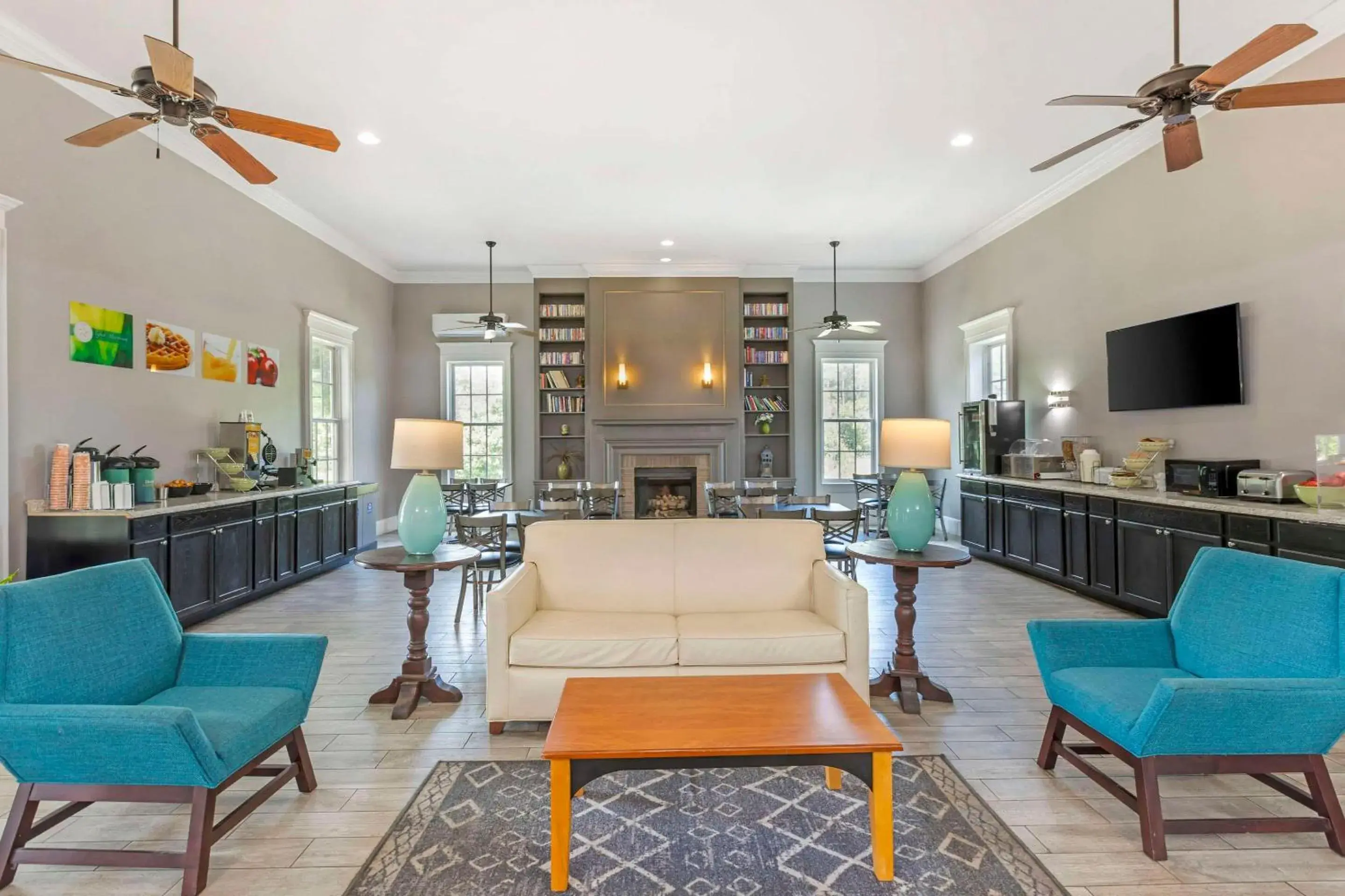 Lobby or reception in Quality Inn & Suites Santee I-95 Lobby or reception in Quality Inn & Suites Santee I-95