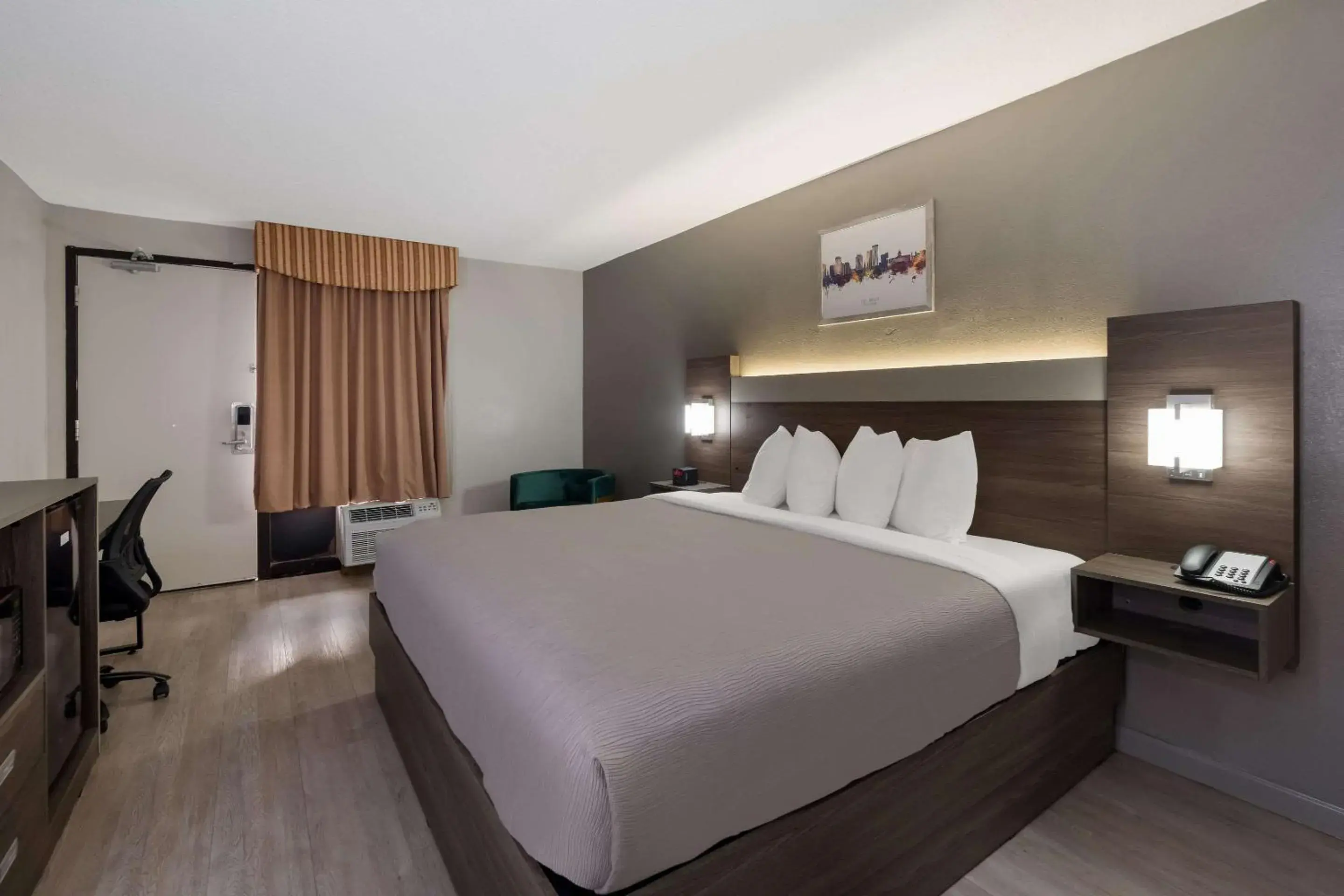 Bedroom, Bed in Quality Inn Fort Jackson Bedroom, Bed in Quality Inn Fort Jackson