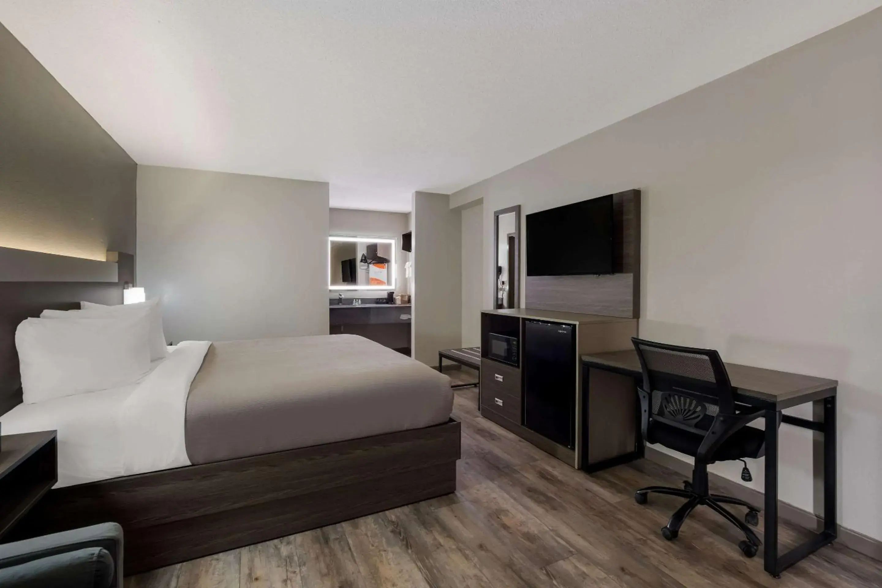 Bedroom, Bed in Quality Inn Fort Jackson Bedroom, Bed in Quality Inn Fort Jackson