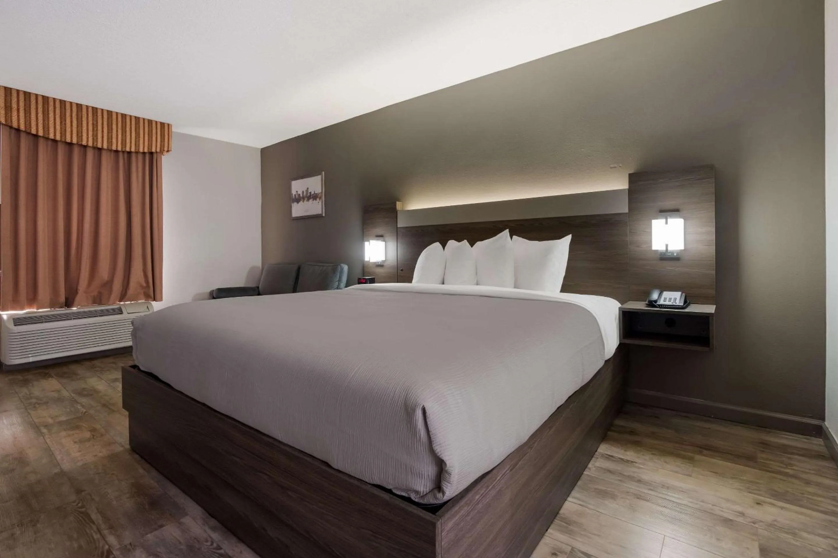 Bedroom, Bed in Quality Inn Fort Jackson