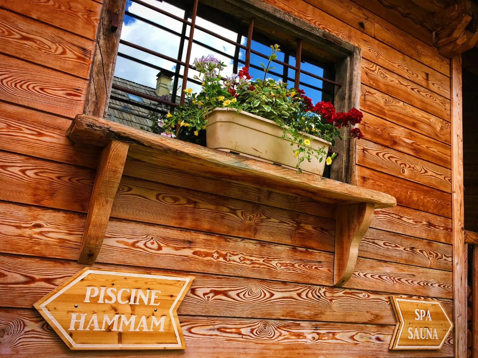 Swimming pool in Hôtel & Spa La Ferme de l'Izoard