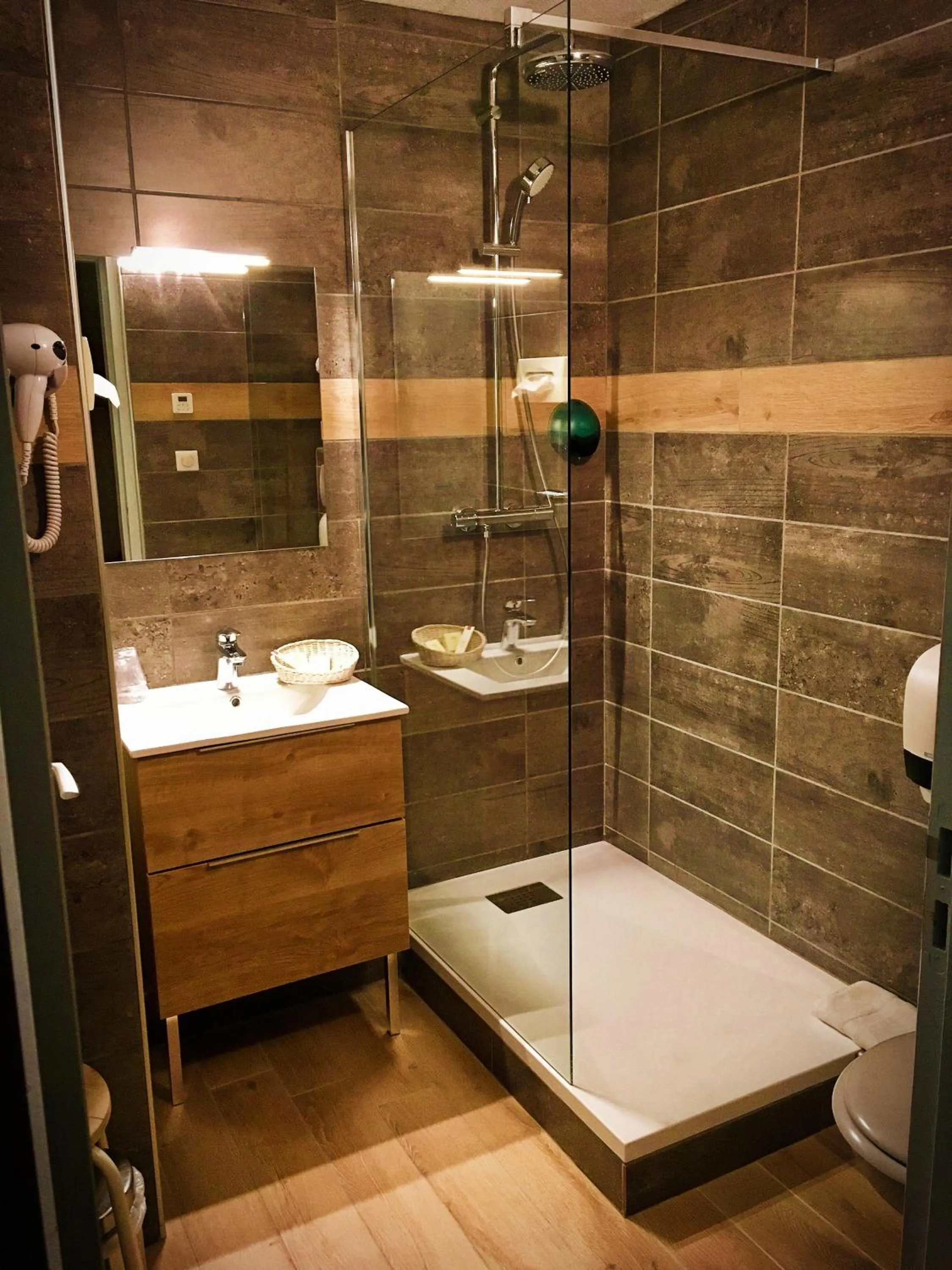 Bathroom in Hôtel & Spa La Ferme de l'Izoard