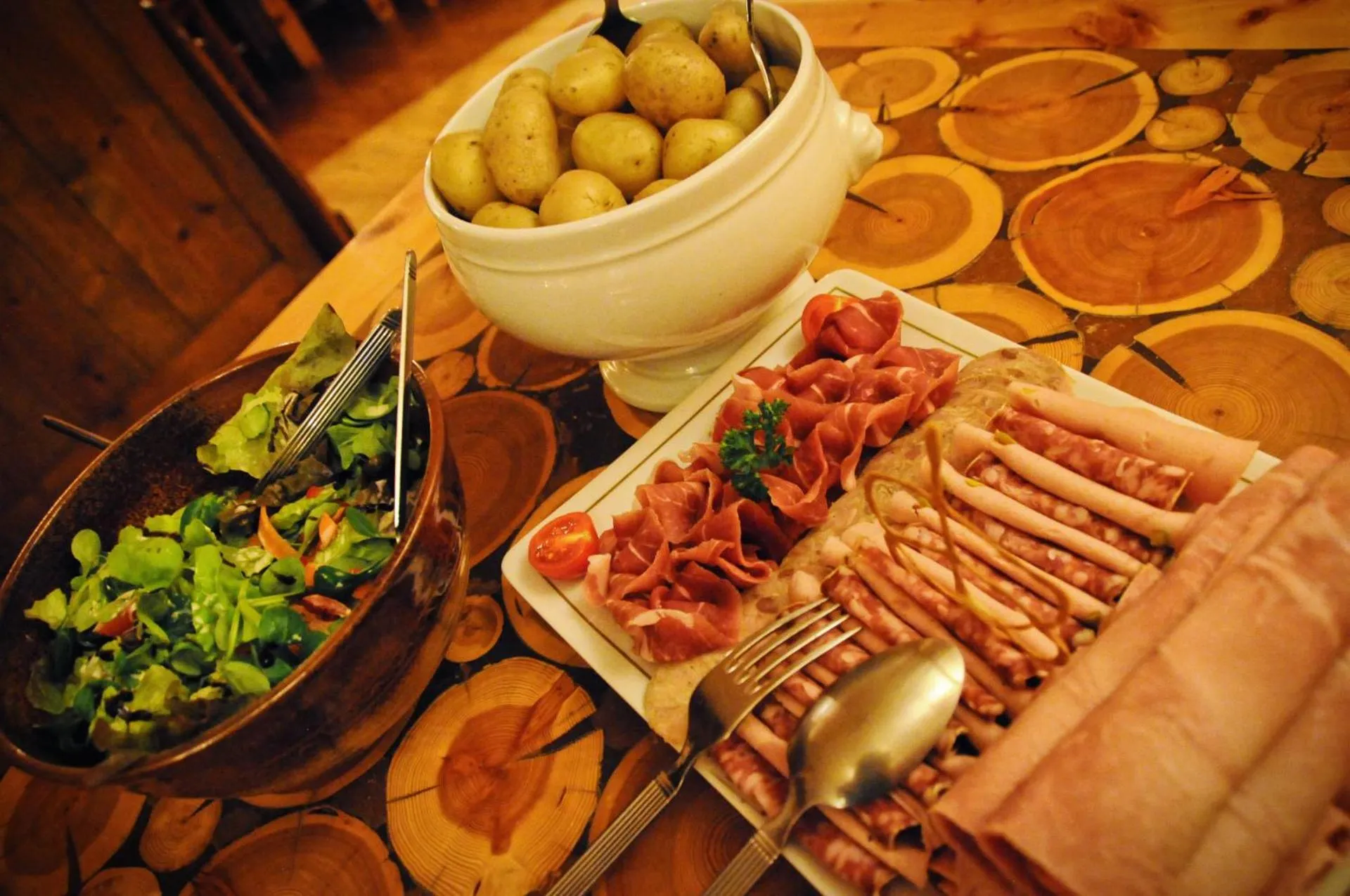 Restaurant/places to eat in Hôtel & Spa La Ferme de l'Izoard