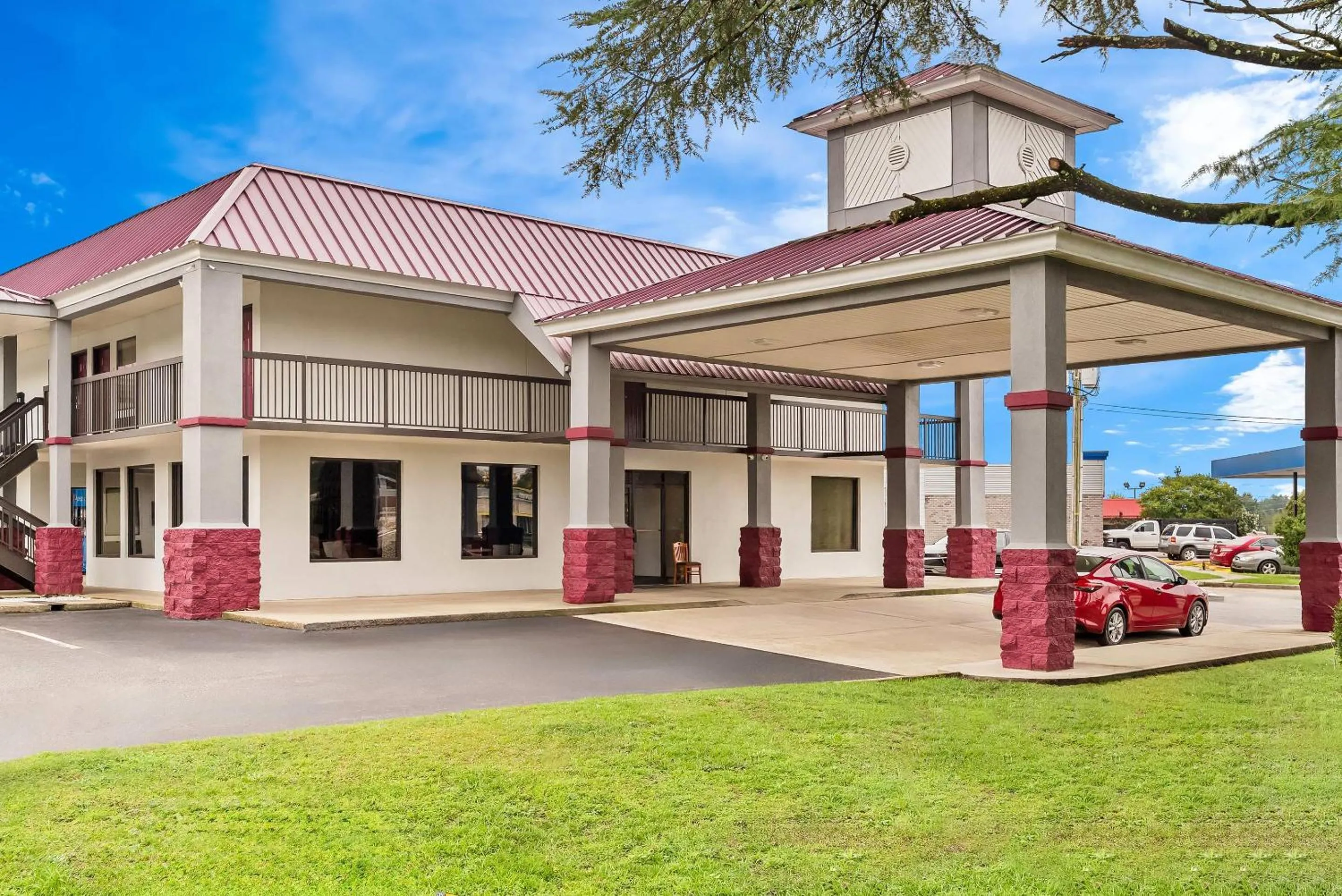 Property building in Quality Inn Aiken North