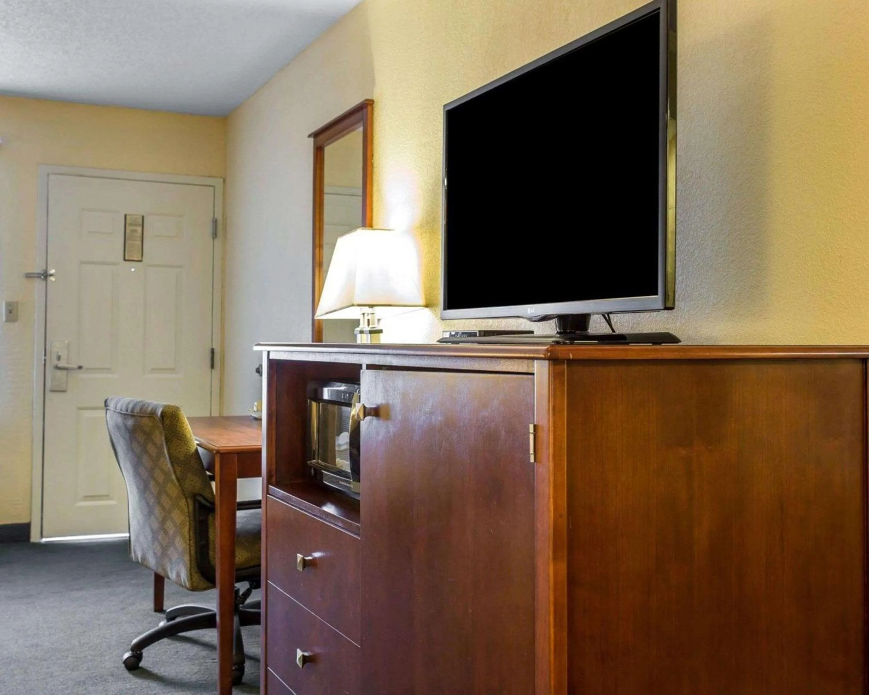 Photo of the whole room in Quality Inn Aiken North