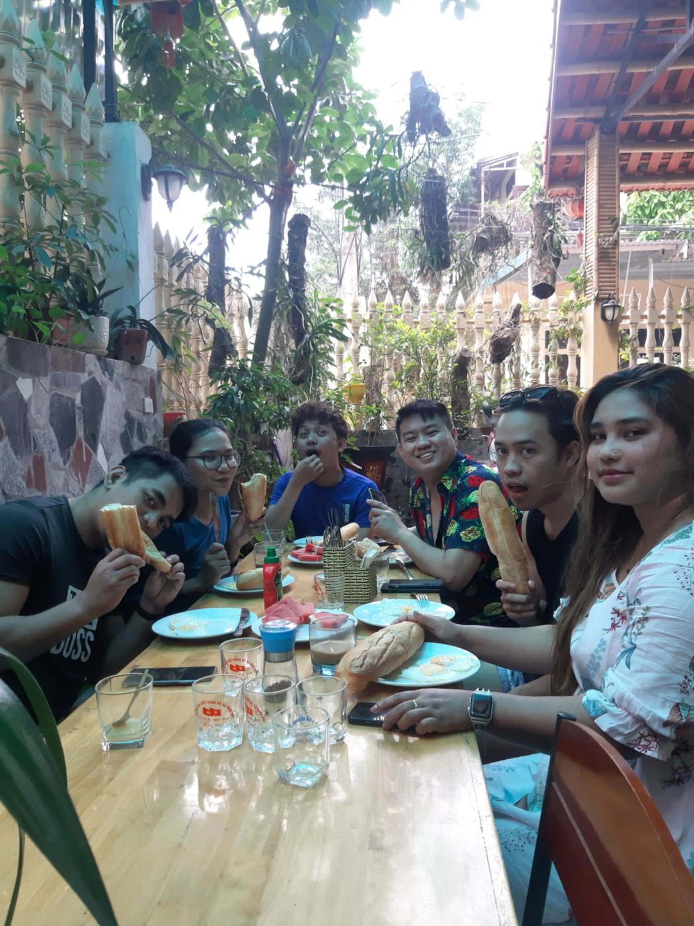Restaurant/places to eat in Mai Place Homestay