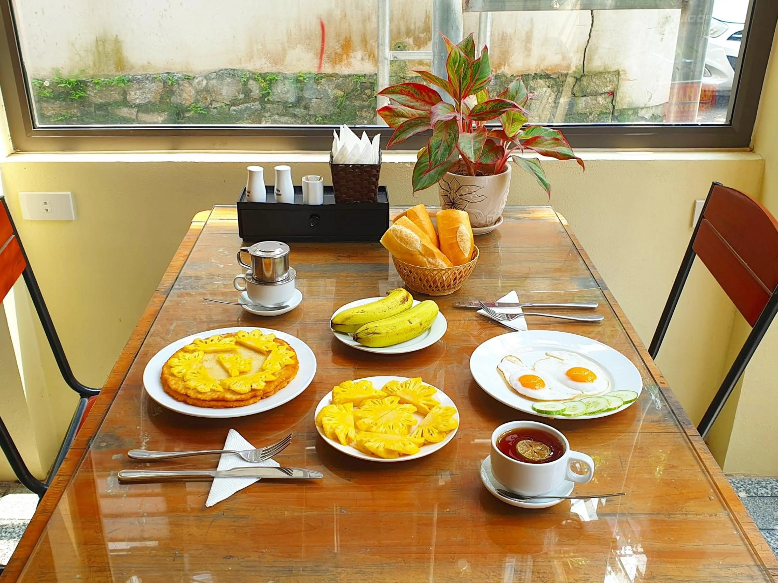 Restaurant/places to eat in Mai Place Homestay