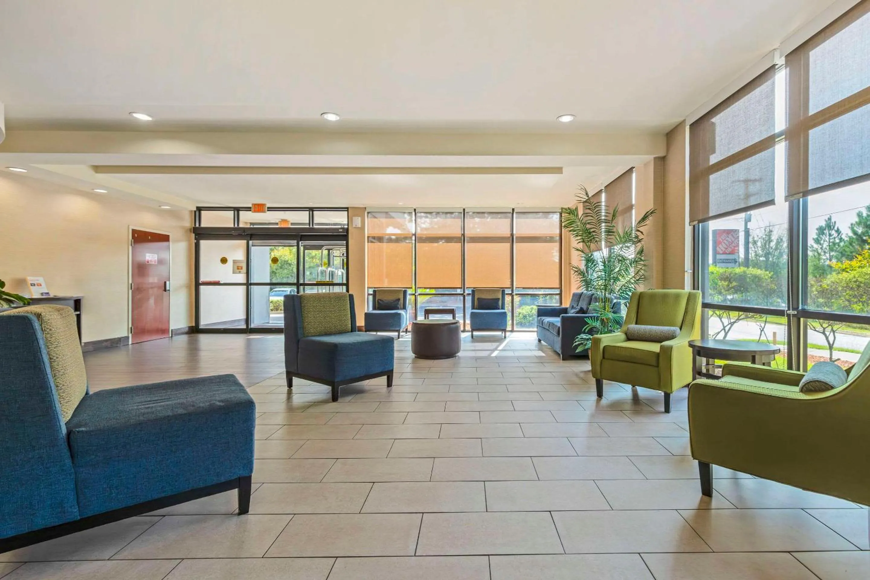 Lobby or reception in Comfort Suites Columbia Northeast - Fort Jackson