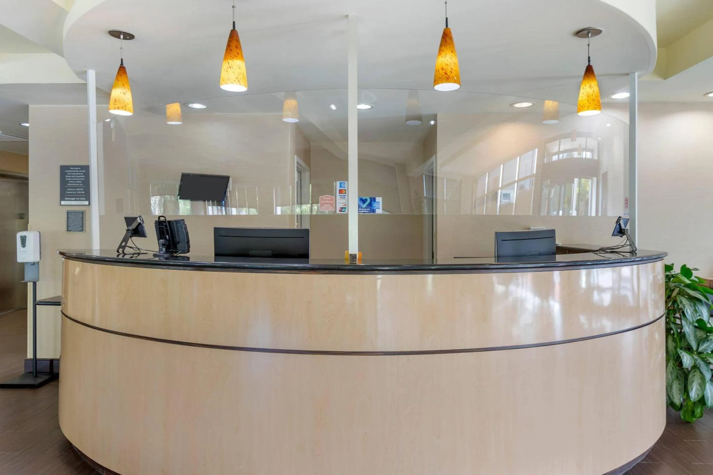 Lobby or reception in Comfort Suites Columbia Northeast - Fort Jackson