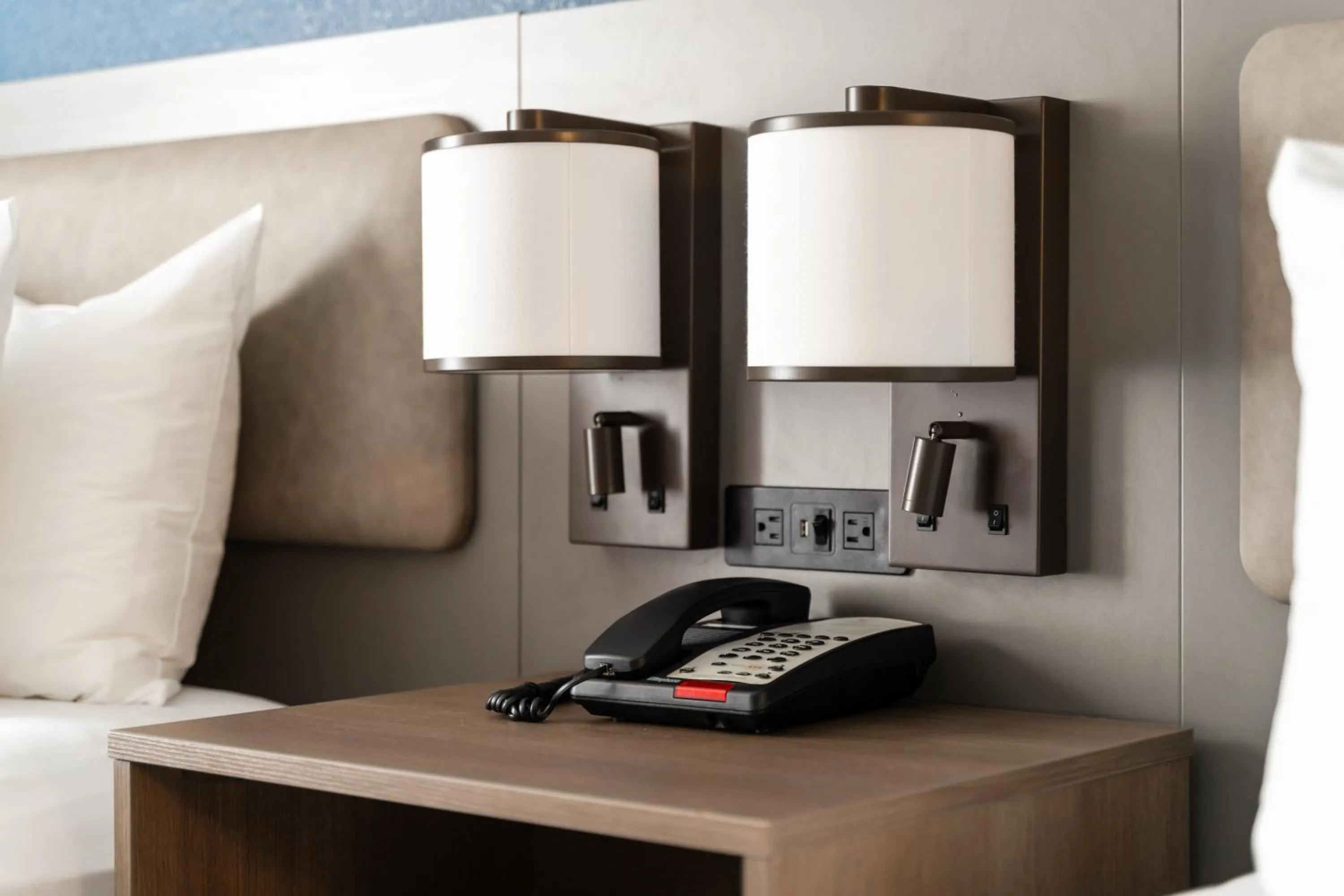 TV and multimedia in Comfort Suites Columbia Northeast - Fort Jackson