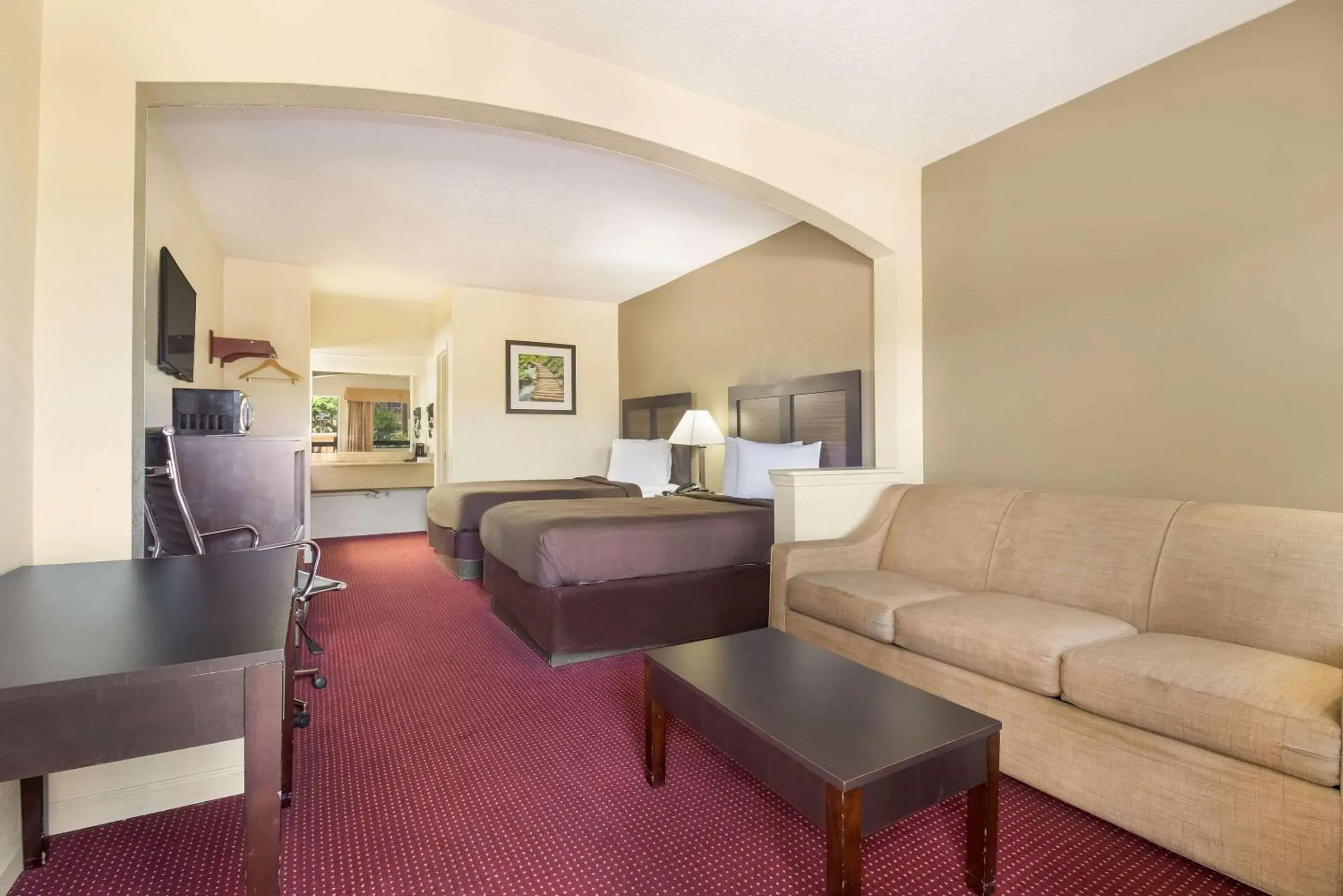 Bedroom in Suburban Studios Florence I-95 Bedroom in Suburban Studios Florence I-95