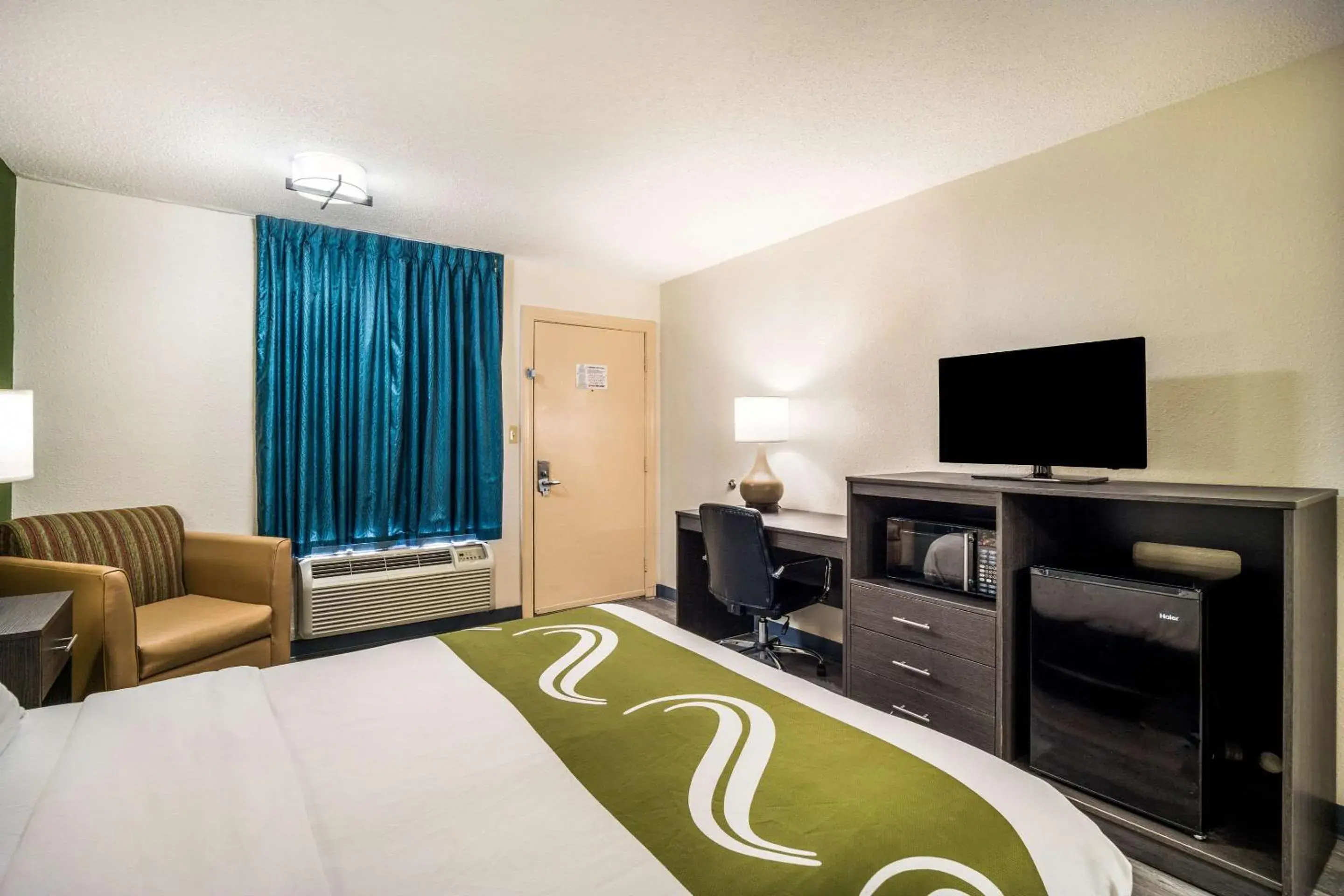 Bedroom, Bed in Quality Inn Columbia Airport Bedroom, Bed in Quality Inn Columbia Airport