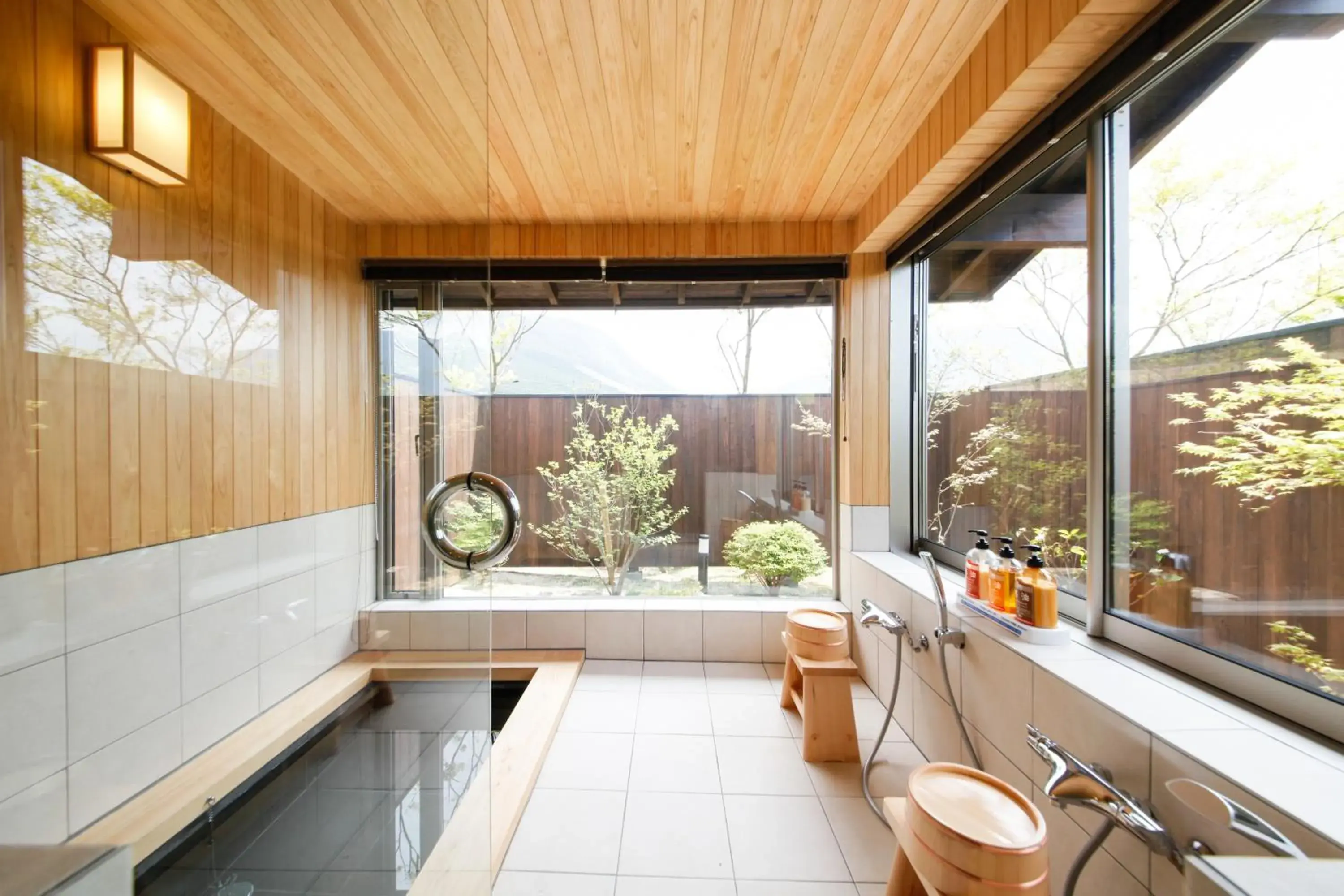 Okuyado Buaiso Okuyado Buaiso