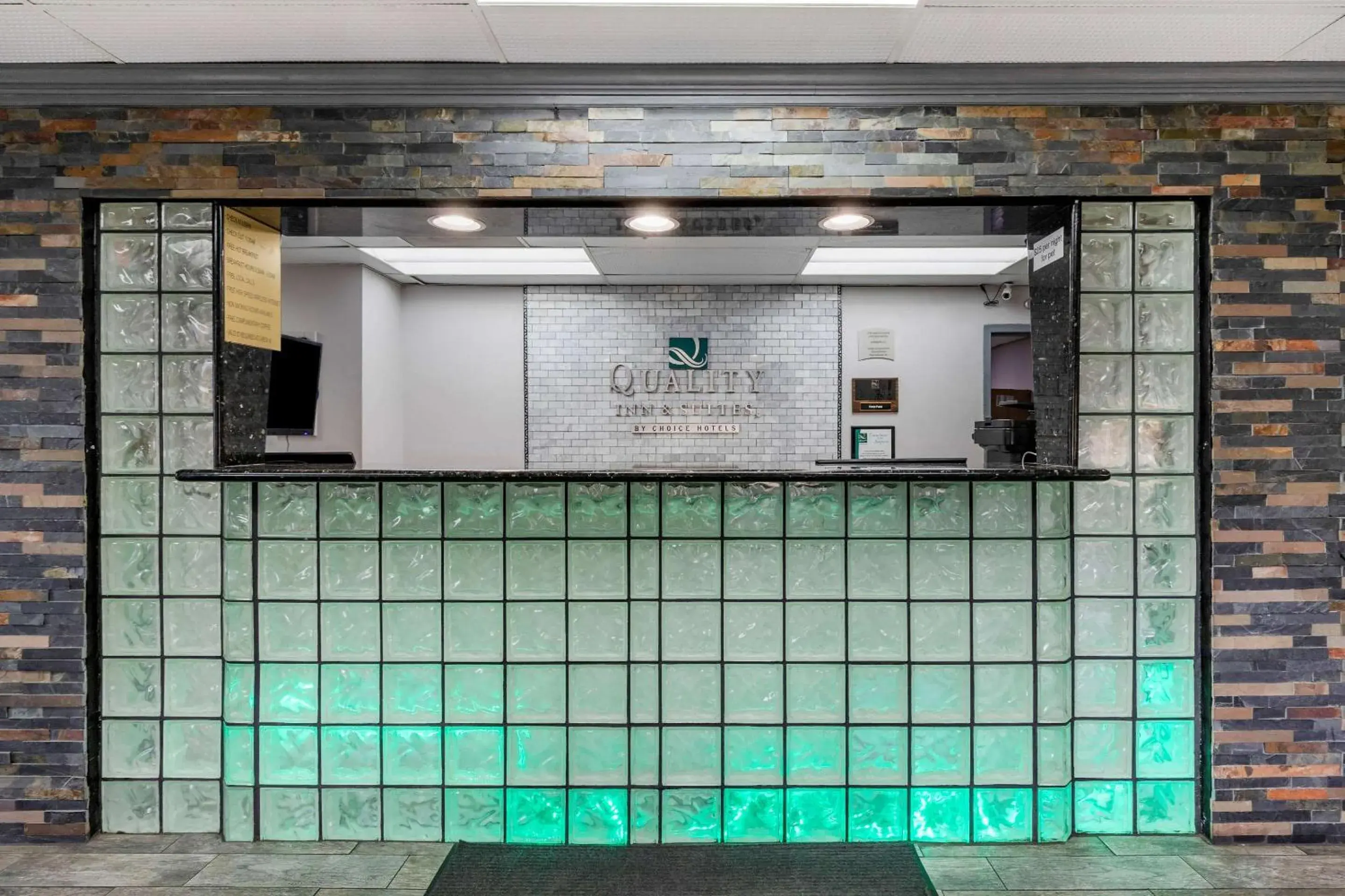 Lobby or reception in Quality Inn & Suites Ft Jackson Maingate Lobby or reception in Quality Inn & Suites Ft Jackson Maingate