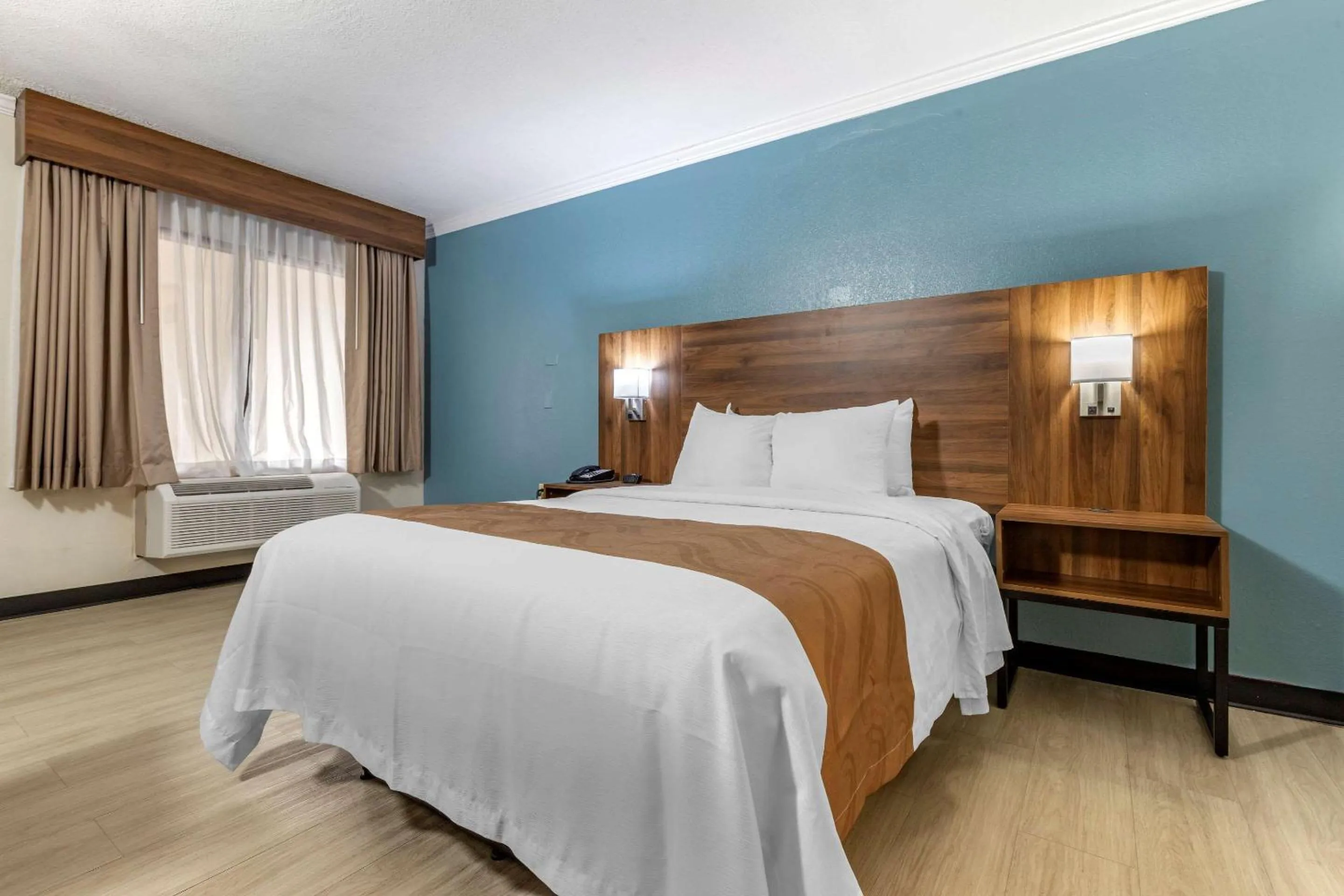 Bedroom, Bed in Quality Inn & Suites Ft Jackson Maingate