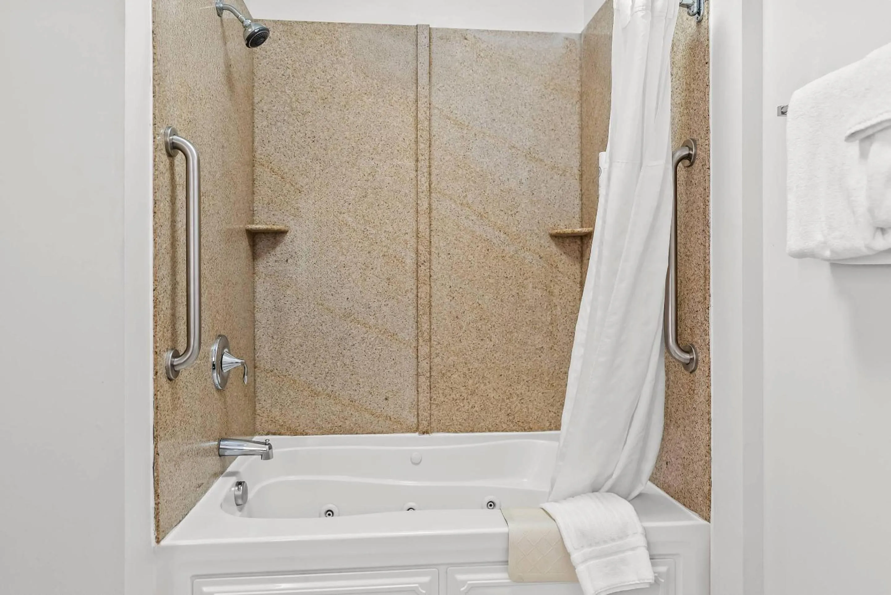 Bedroom in Comfort Suites Simpsonville - Greenville