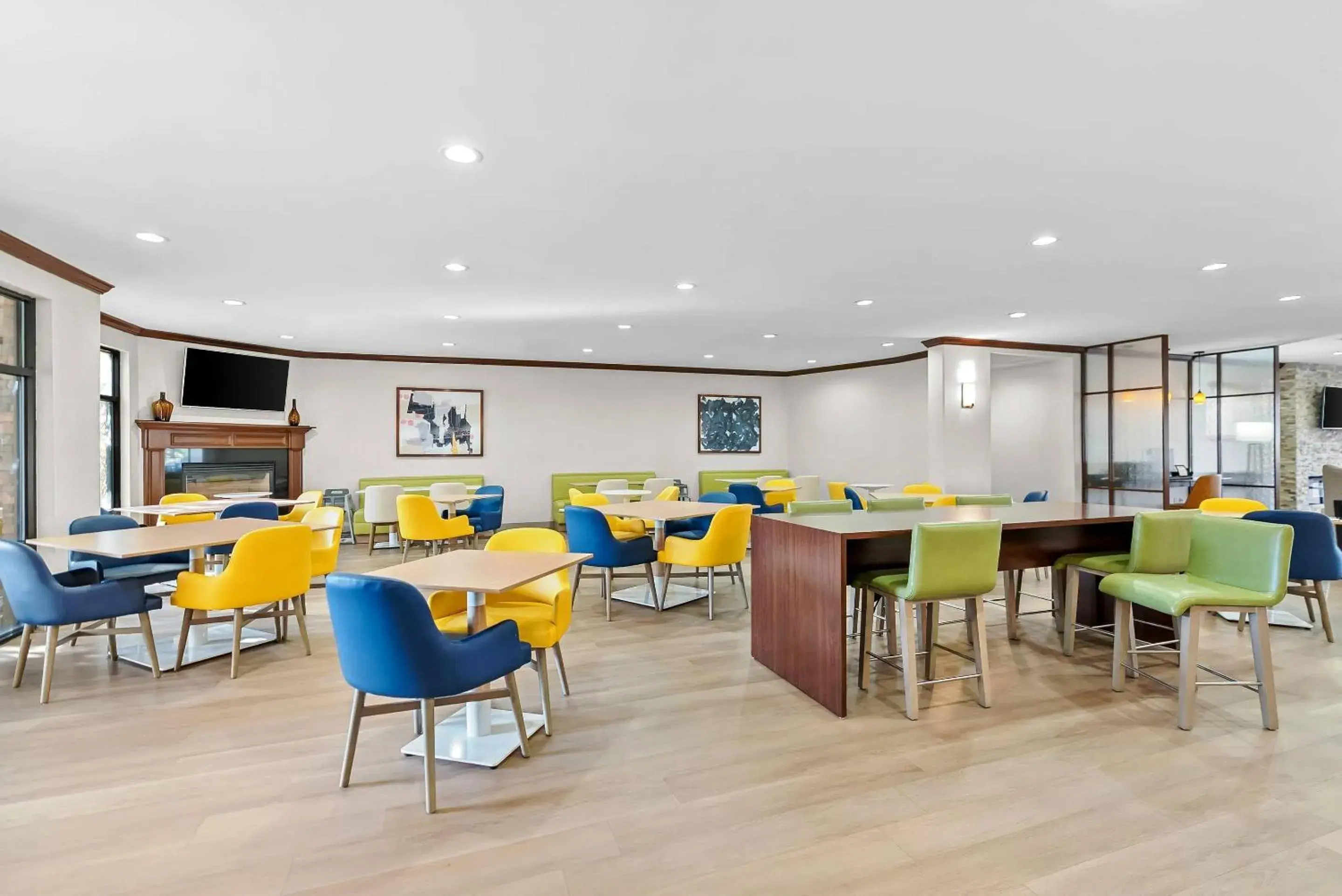 Breakfast in Comfort Suites Simpsonville - Greenville Breakfast in Comfort Suites Simpsonville - Greenville