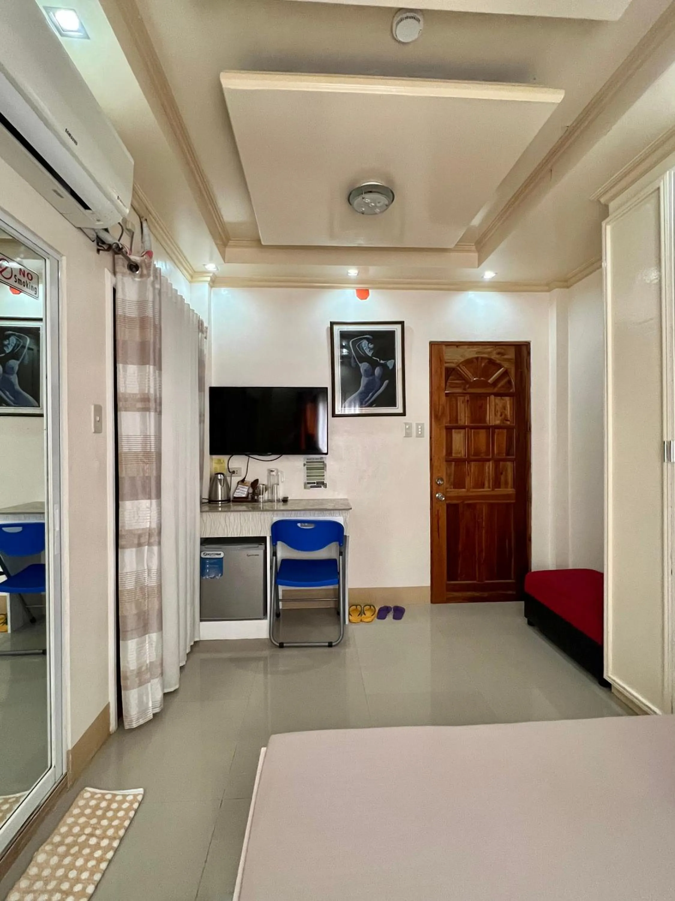 TV and multimedia in Palompon Sugar's Inn