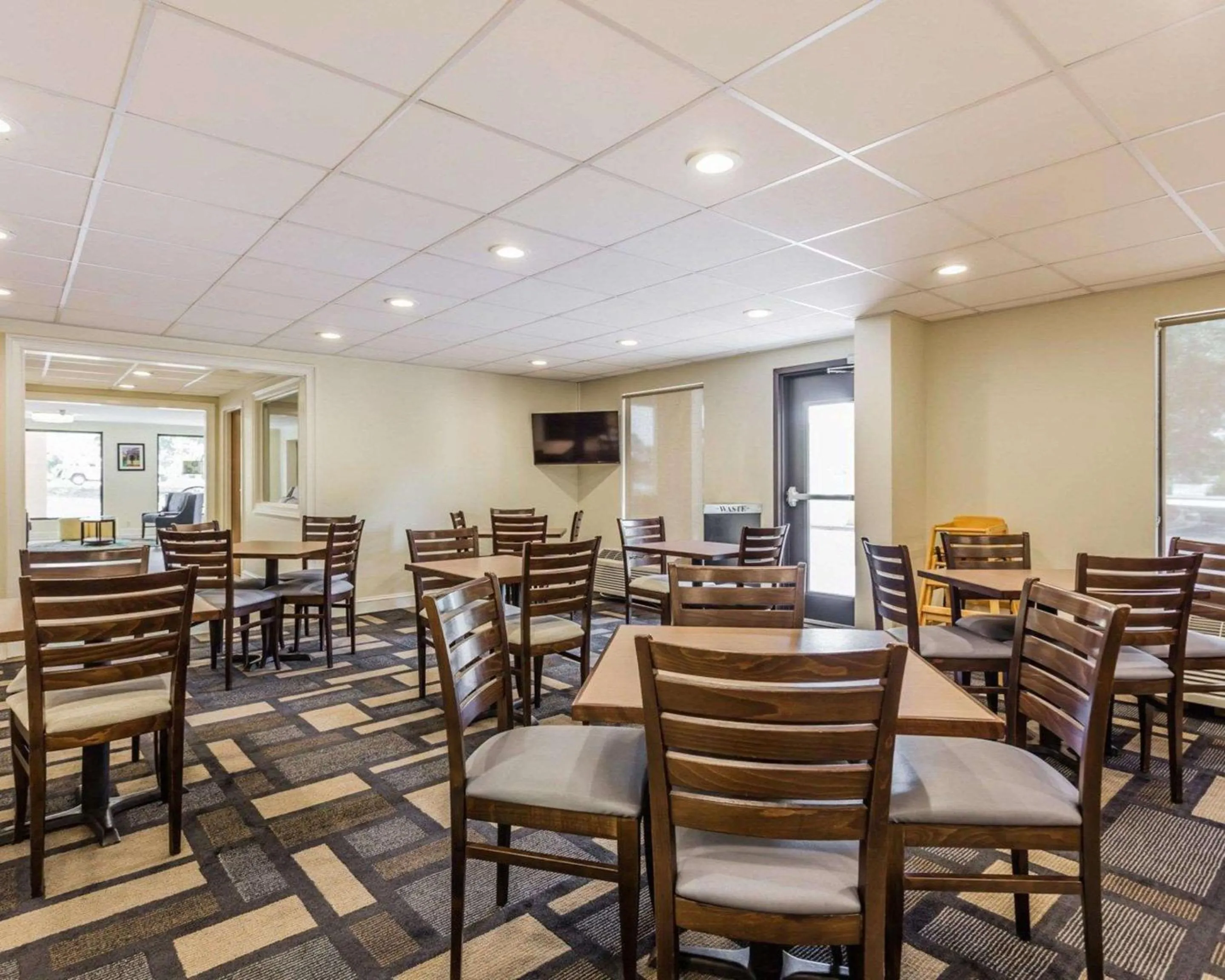 Restaurant/places to eat in Quality Inn Mt Pleasant - Charleston
