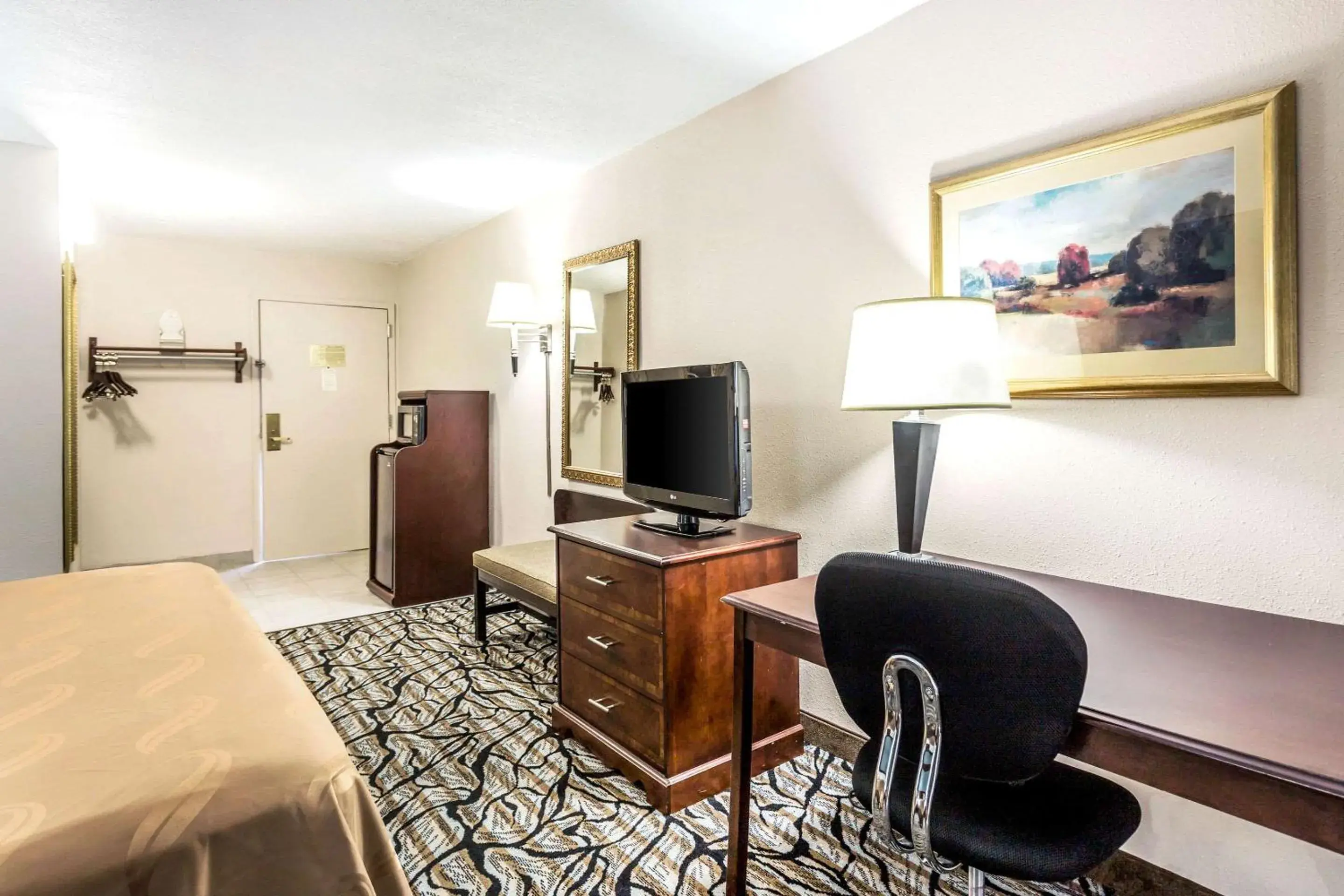 King Room - Accessible/Non-Smoking in Quality Inn Fort Mill near Carowinds Blvd King Room - Accessible/Non-Smoking in Quality Inn Fort Mill near Carowinds Blvd