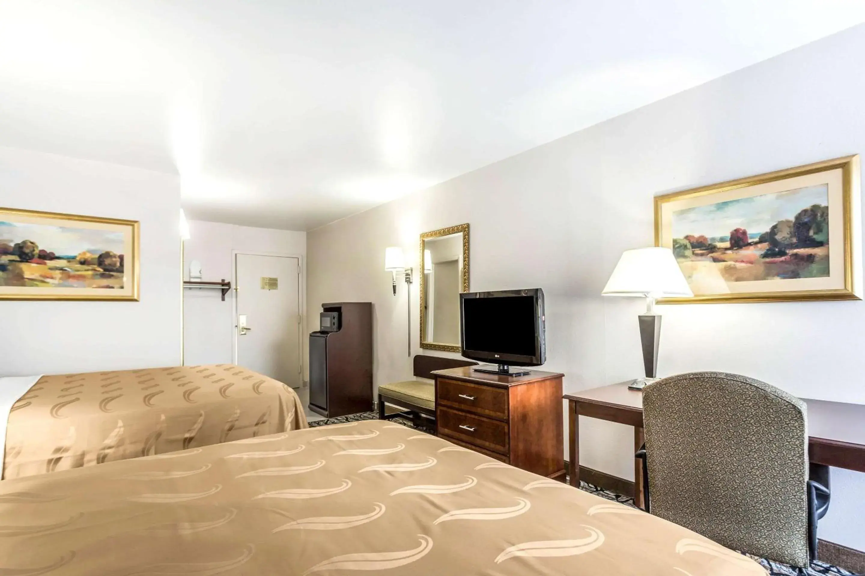 Double Room with Two Double Beds - Accessible/Non-Smoking in Quality Inn Fort Mill near Carowinds Blvd Double Room with Two Double Beds - Accessible/Non-Smoking in Quality Inn Fort Mill near Carowinds Blvd