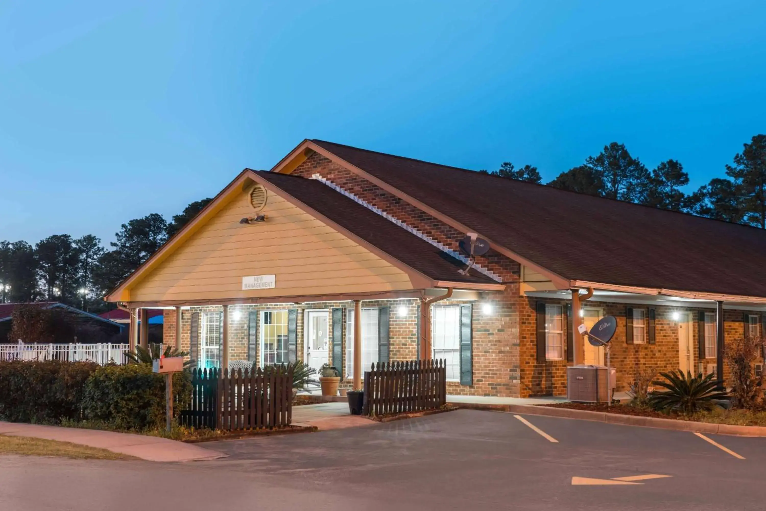 Property building in Travelodge by Wyndham Santee Property building in Travelodge by Wyndham Santee