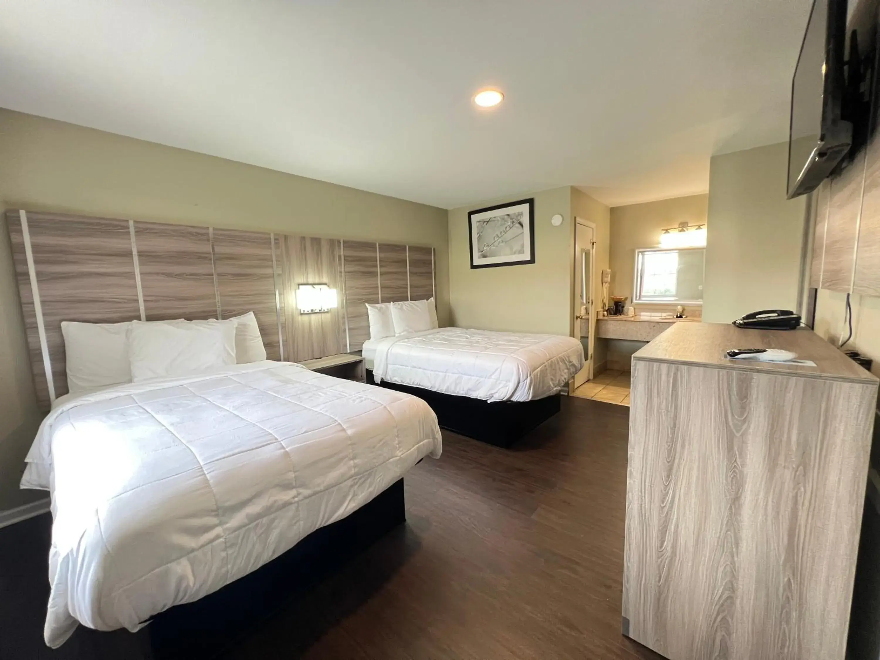 Bed in Travelodge by Wyndham Santee Bed in Travelodge by Wyndham Santee