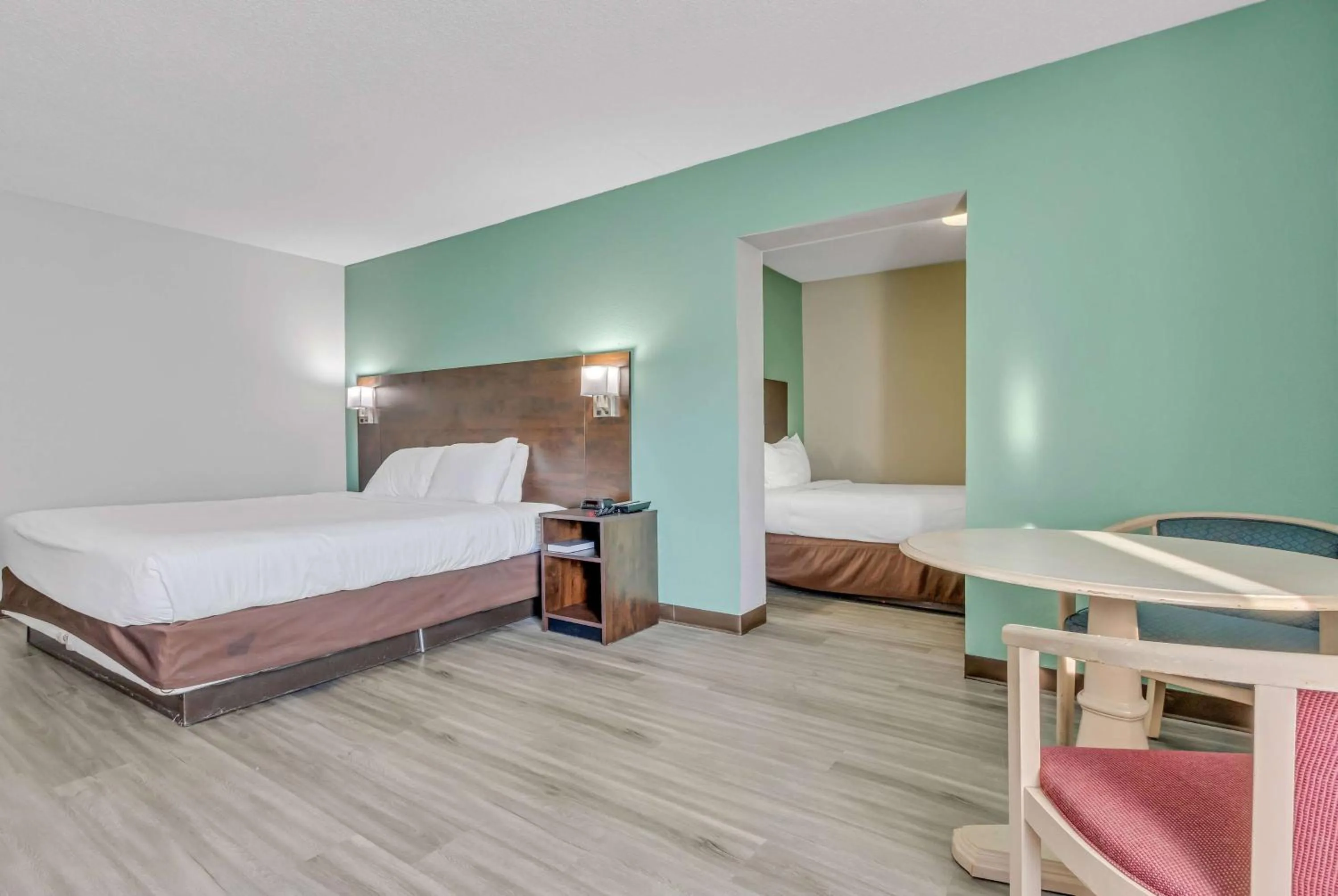 Photo of the whole room, Bed in Baymont by Wyndham North Myrtle Beach