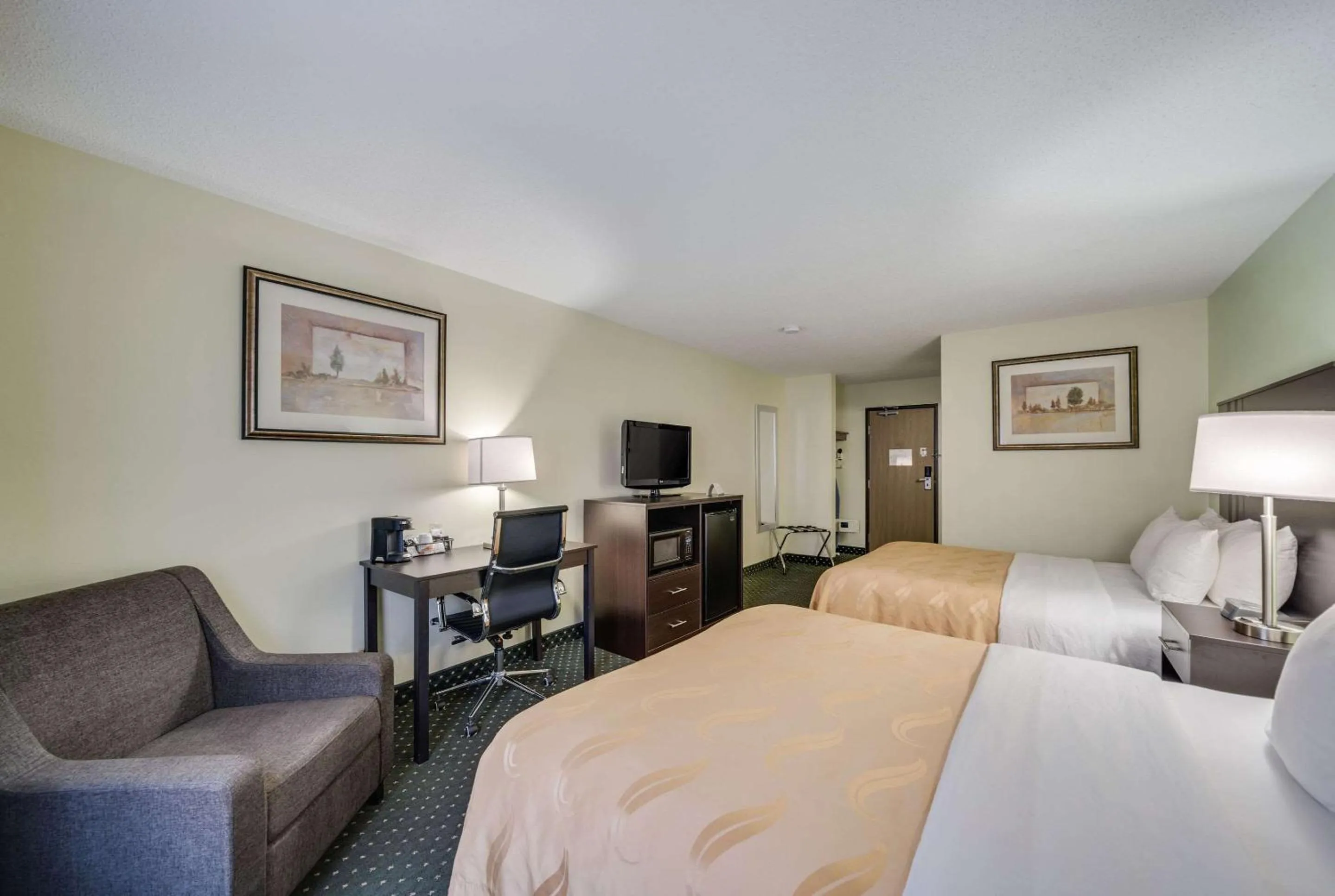 Bedroom, Bed in Quality Inn & Suites Sioux Falls South