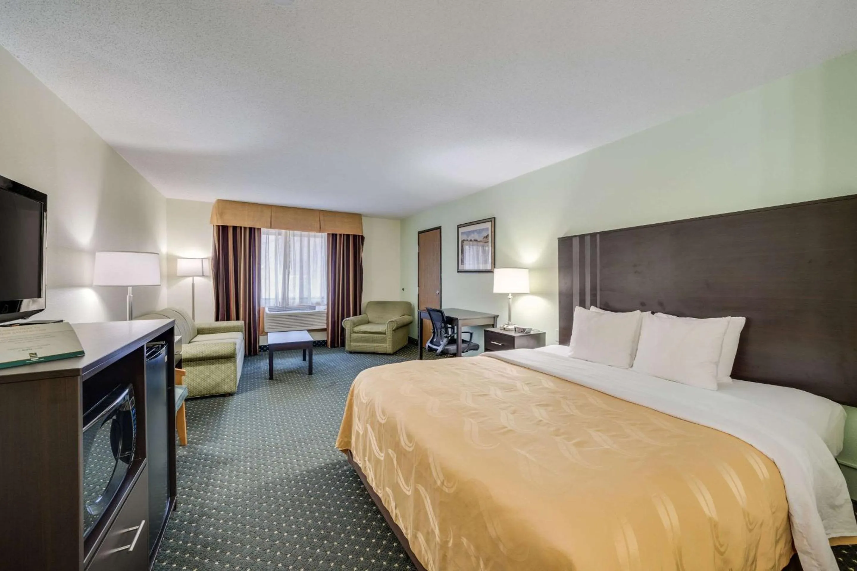 Bedroom, Bed in Quality Inn & Suites Sioux Falls South